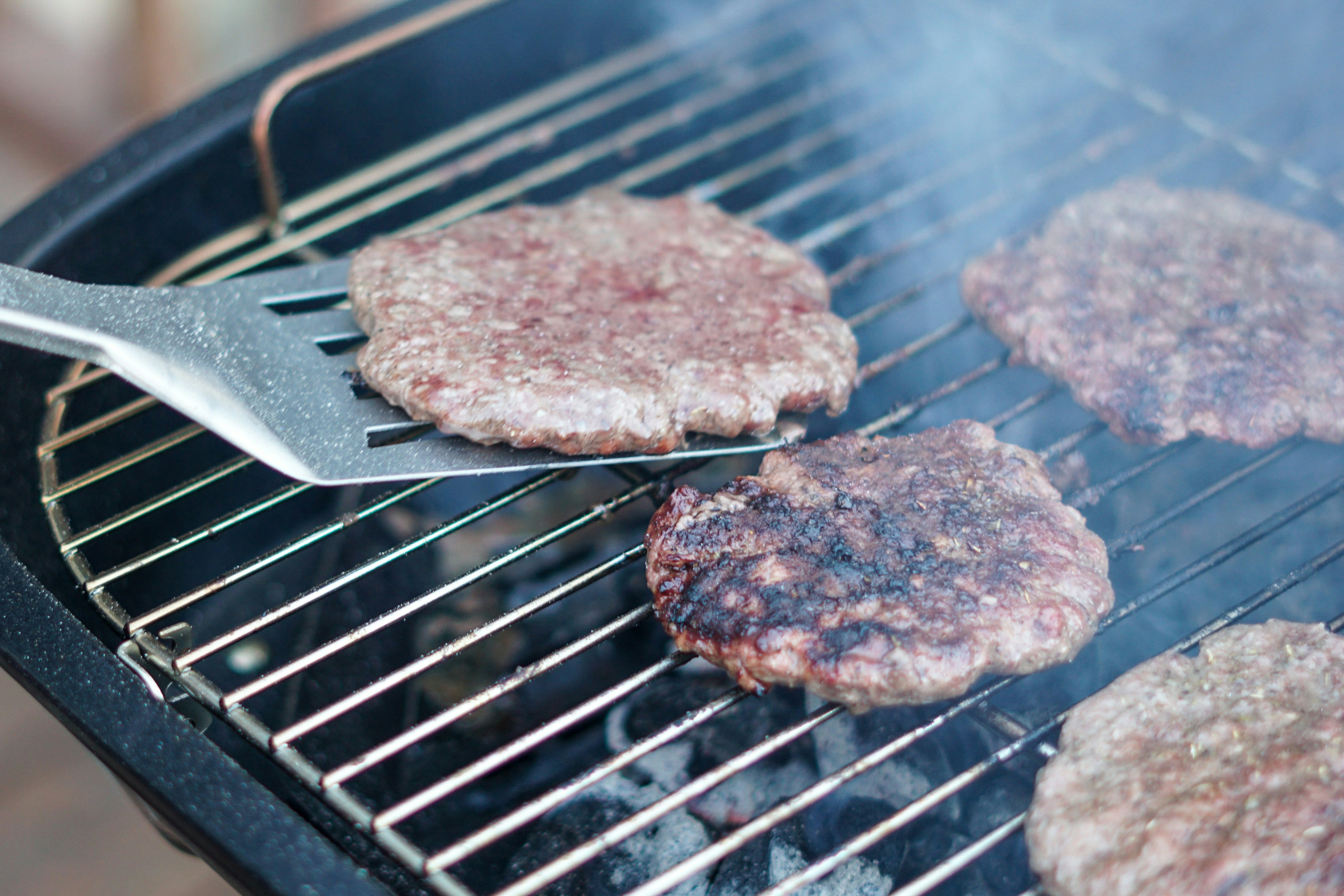 How to Grill Frozen Burgers on Gas Grill: Quick & Juicy Tips