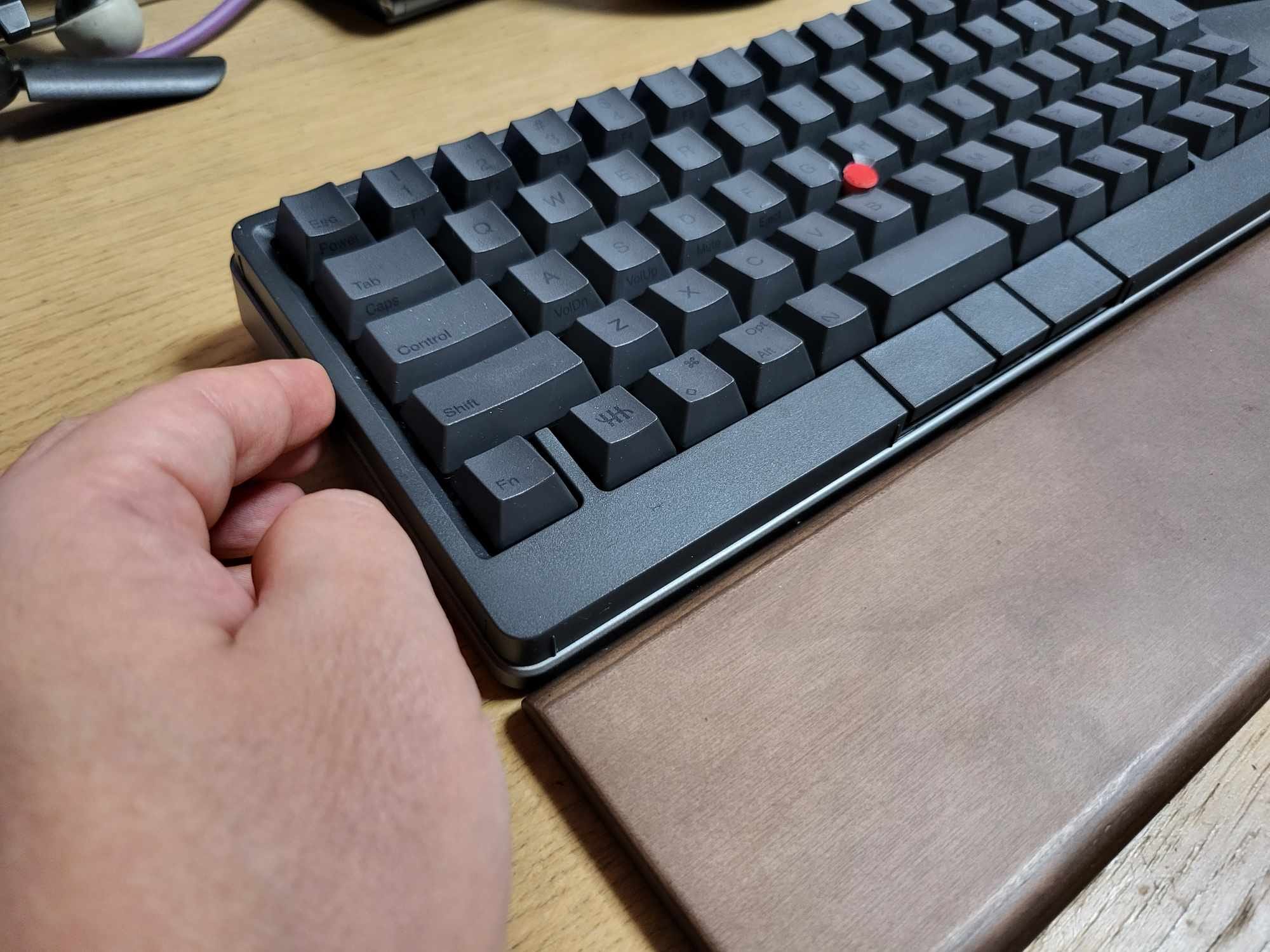 HHKB Studio 日本語配列　ThinkPad風 ポインティングデバイス付きのHHKBの新モデル「HHKB Studio