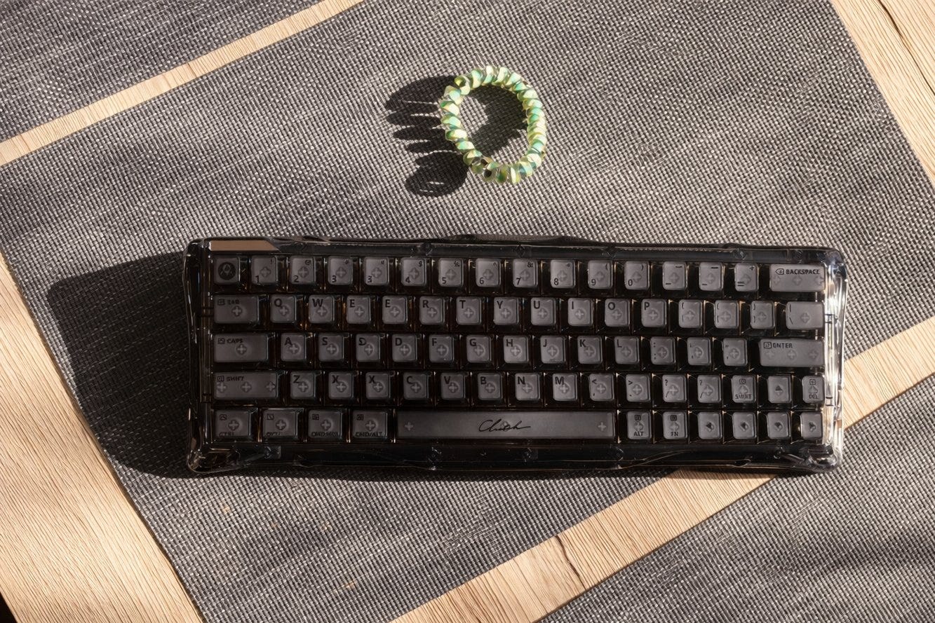 GravaStar Mercury V60 — A Keyboard H.R. Giger Would Approve Of