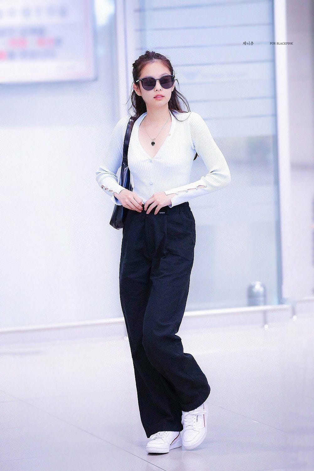 Stormy Cool!!! 10 Inspirations For Jennie Blackpink's Casual Outfit | by  TosChannel | Medium