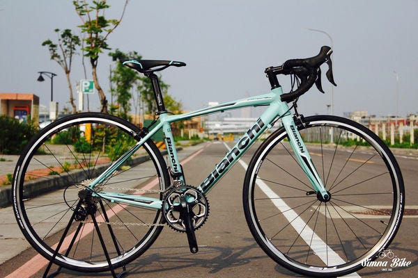 Bianchi Via Nirone 7 入門公路車介紹. Bianchi Via… | by Will Kuo