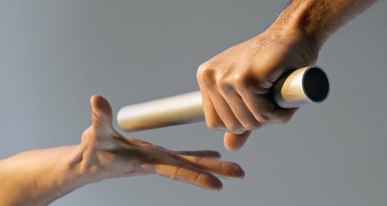 Handoff de SDR para AE: Como a IA elimina a perda de contexto em Vendas B2B