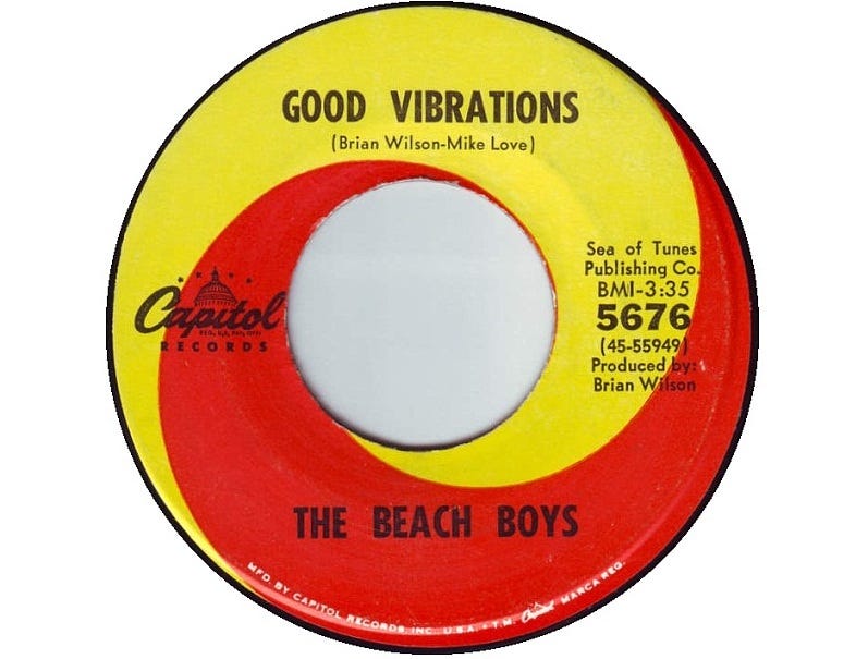 米12” Beach Boys Good Vibrations B002524101 Capitol Records /00250 BEACH BOYS Good Vibrations / Let's Go Away 45 7