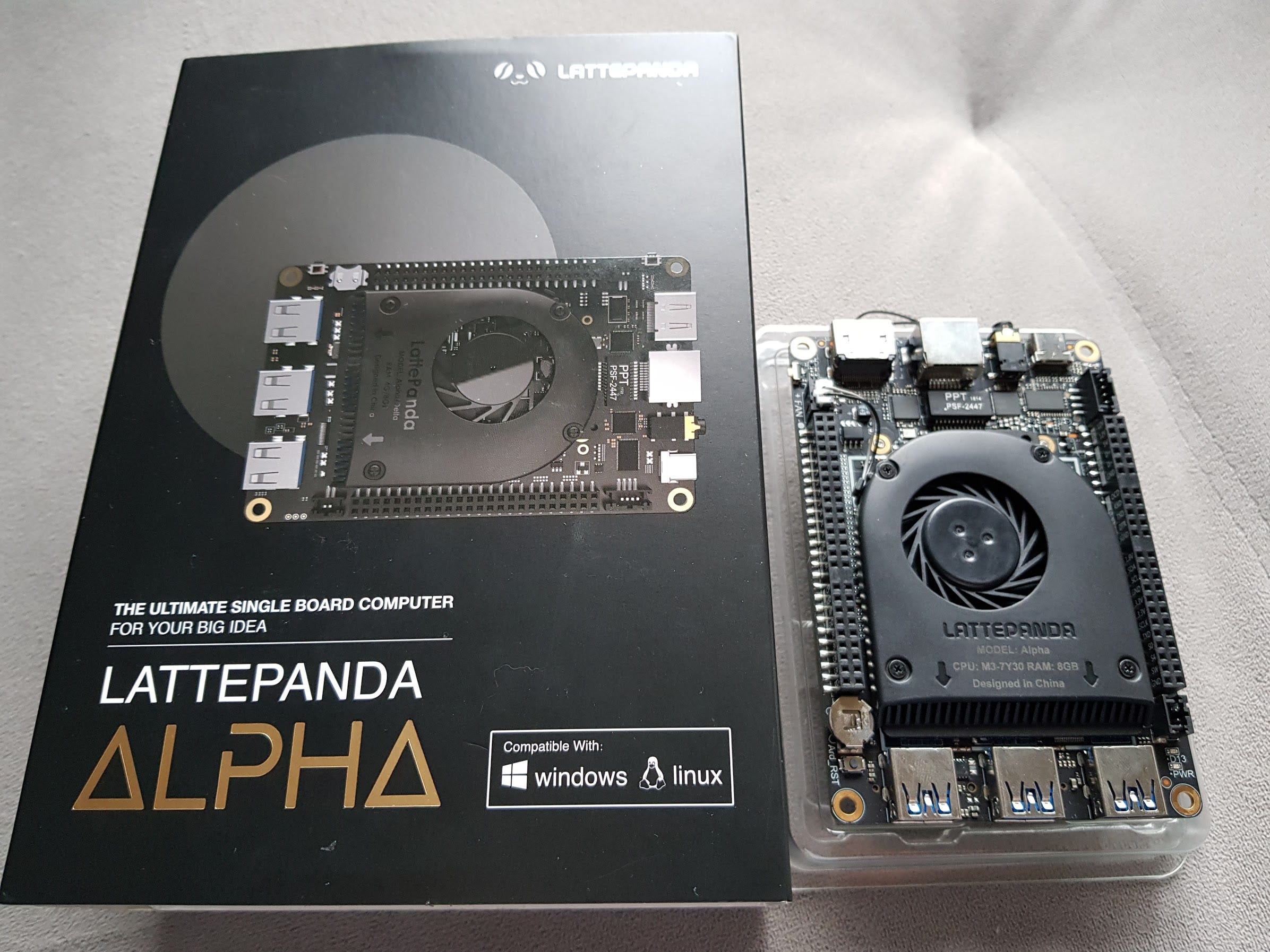 LattePanda Alpha m3-7Y30 RAM8GB