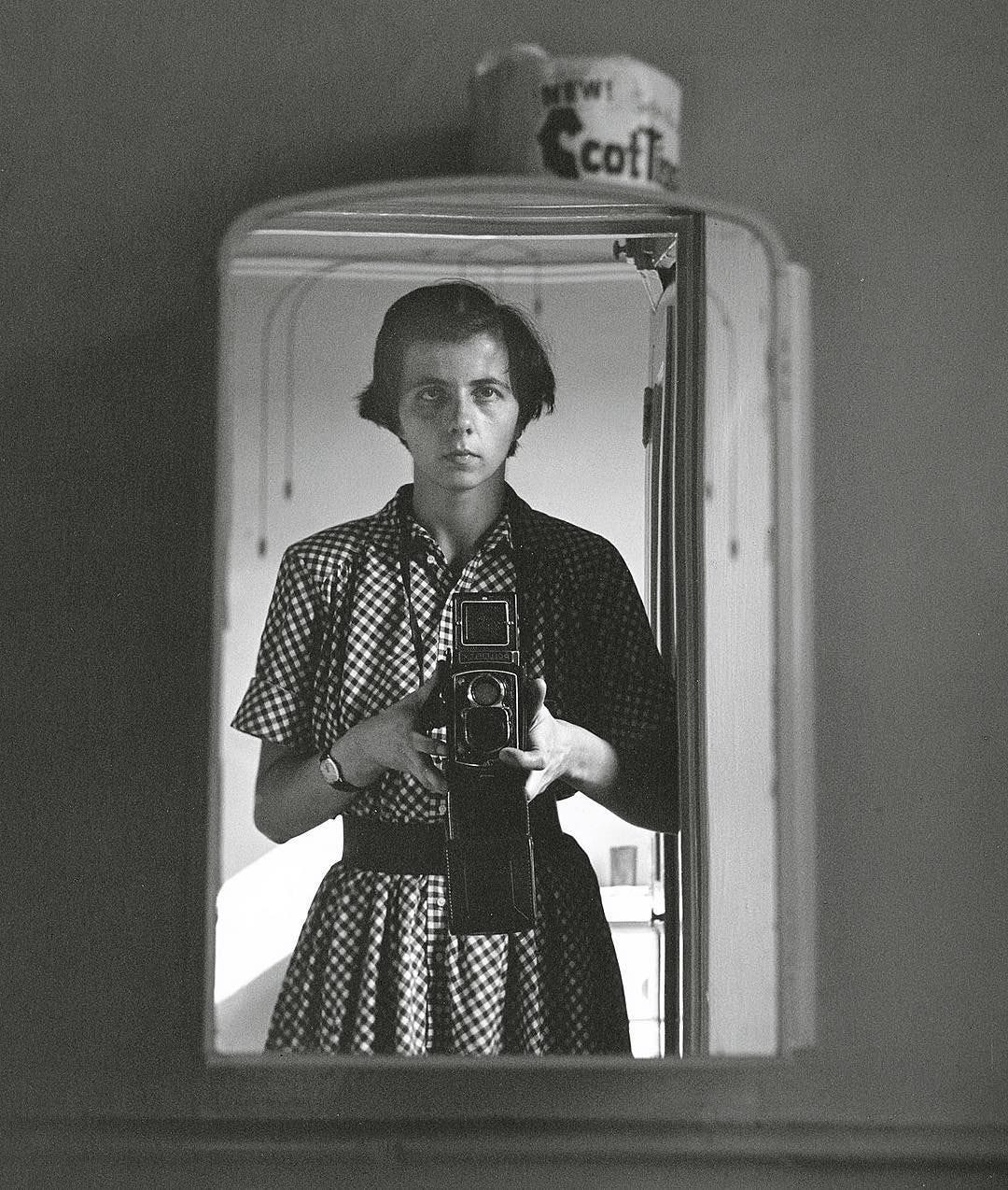 アート・デザイン・音楽 Vivian Maier Street Photographer Amazon.com: Vivian Maier: Street Photographer: 9781576875773
