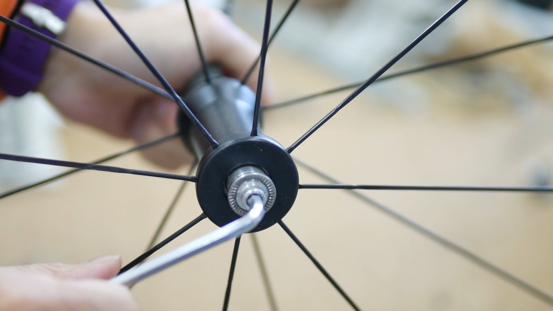 Campagnolo ZONDA のハブのグリスアップ、フロント編 - ムリドン自転車