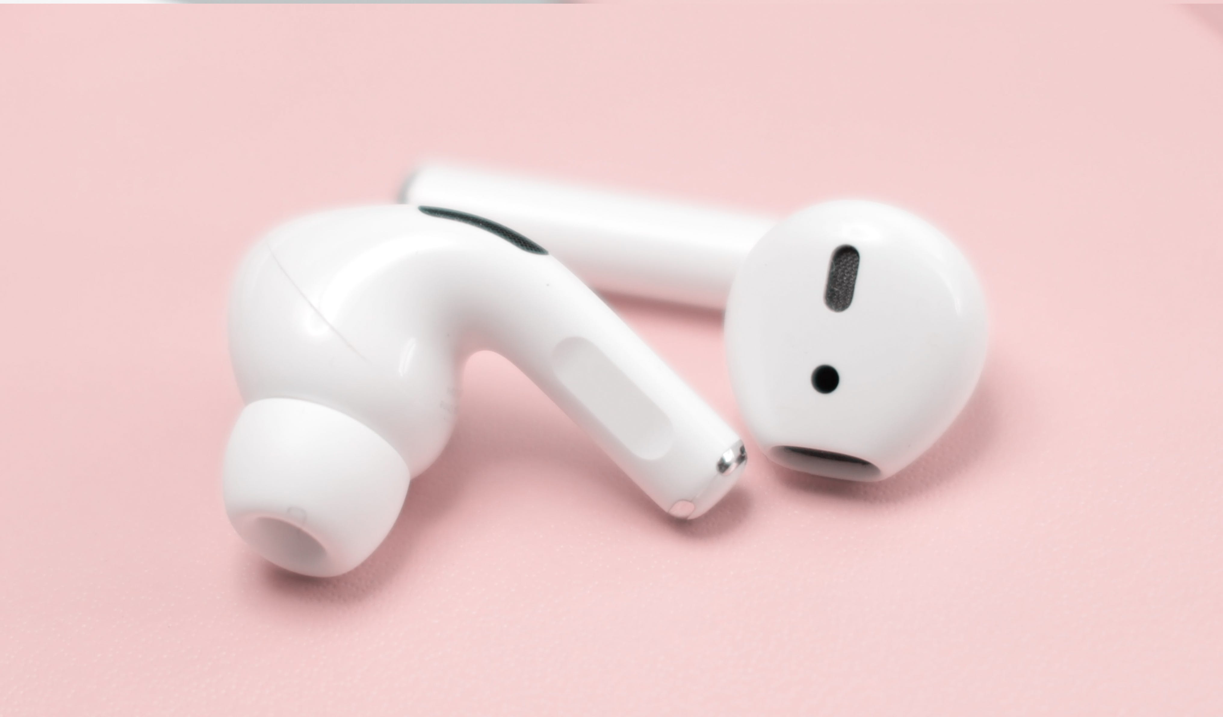 AirPods Pro 2 Have Terrible Noise Cancelling/Transparency | Medium