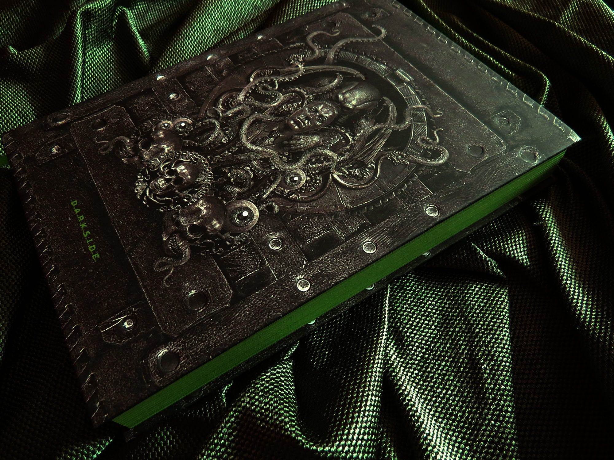 H.P. Lovecraft | Medo Clássico Vol.1 — O puro suco do horror | by Carlos  Henrique Gomes | Medium, image size:2000x1500