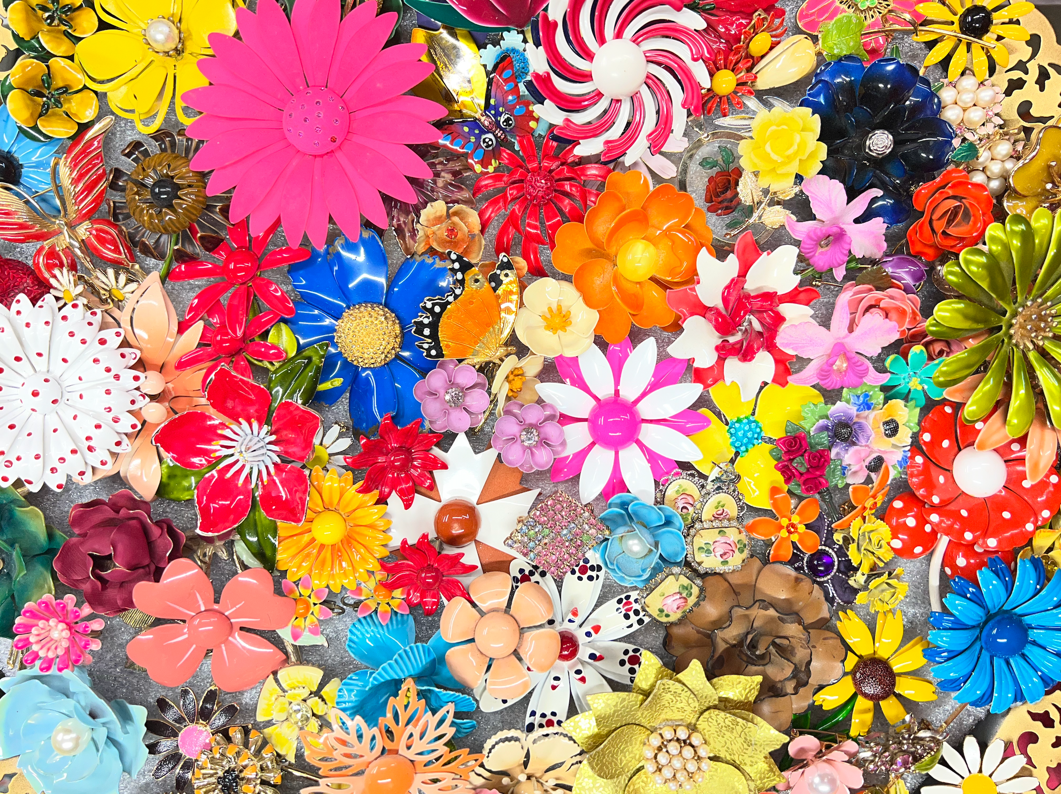 🌸 The Bloom is Back: Why 1960s Flower Brooches are 2026's Boldest