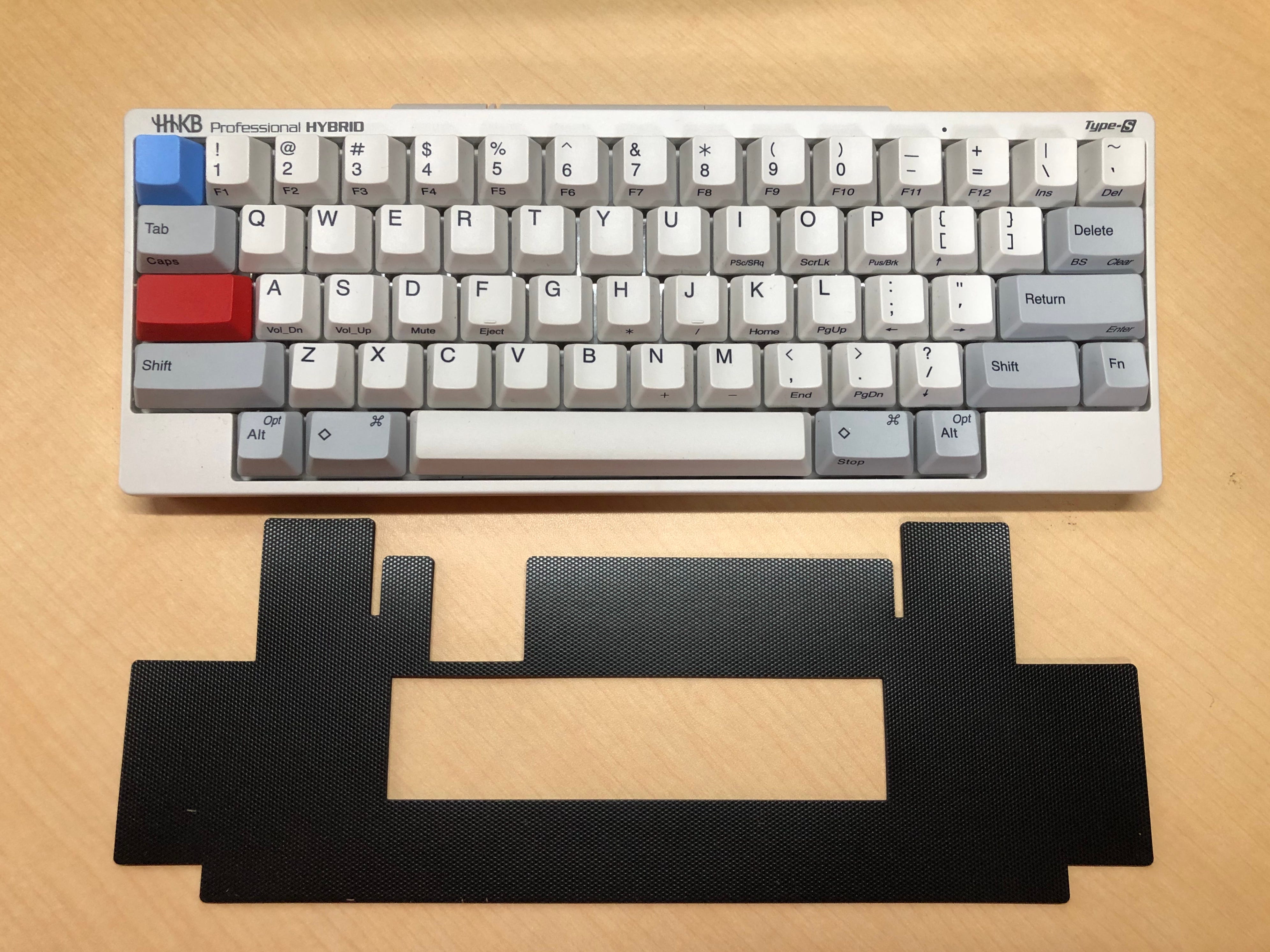 HHKB Professional HYBRID Type-S 吸振マット付き HHKBは吸振マットを貼って完成する！. 去年の12月、発表されると