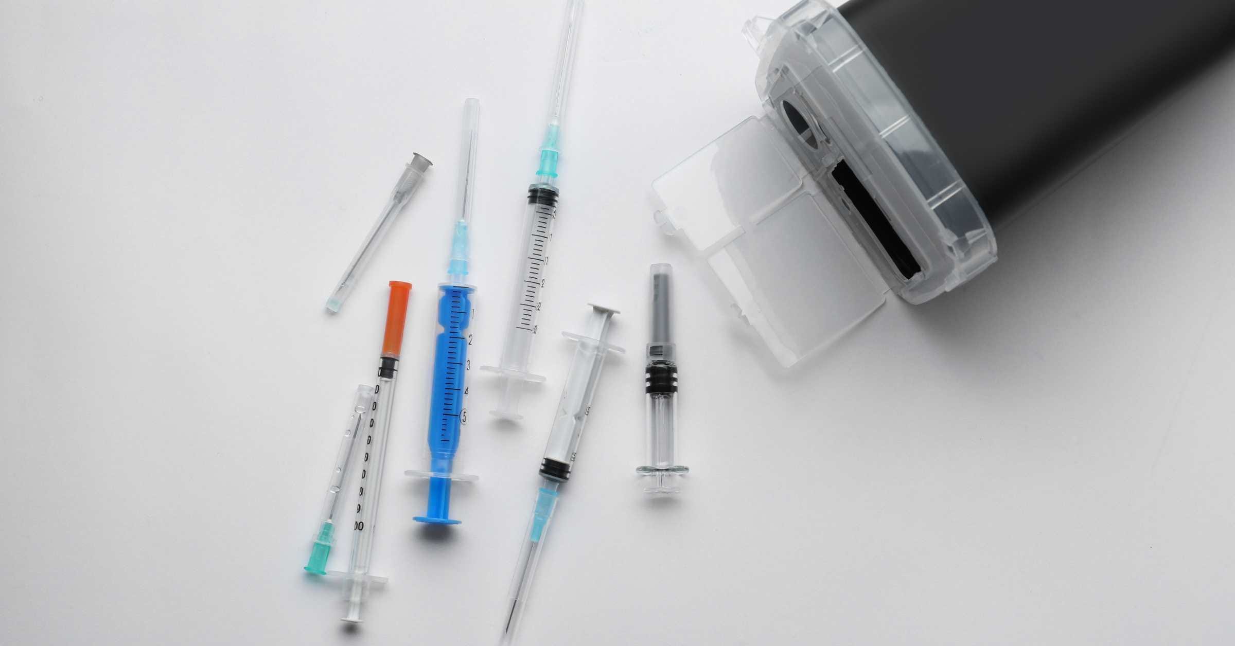 hand carry b12 injections on plane TSA: Traveling with Injectable Medications, Needles, and Syringes How Can I Bring Medical