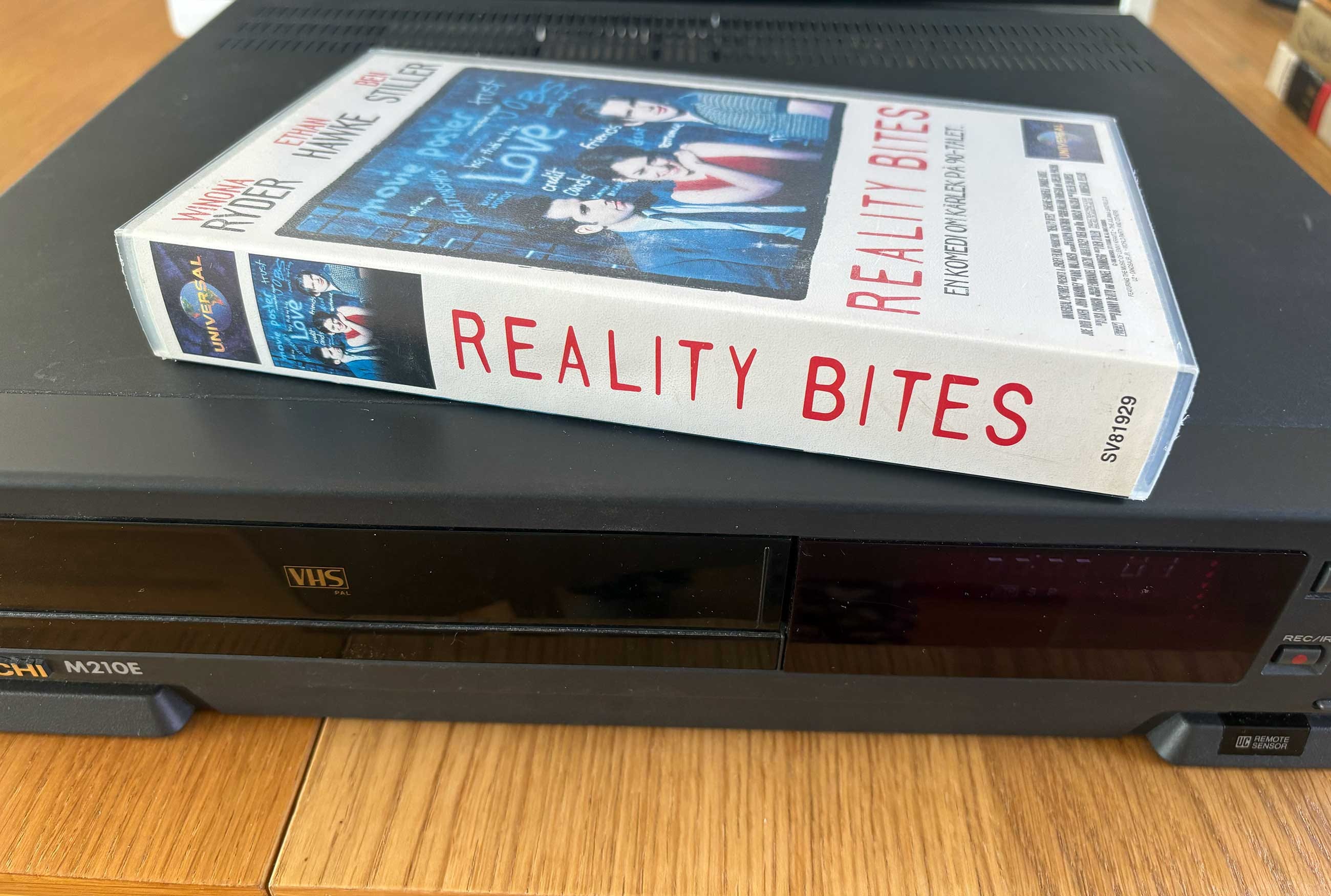 Difference Between Vcr And Vhs Player