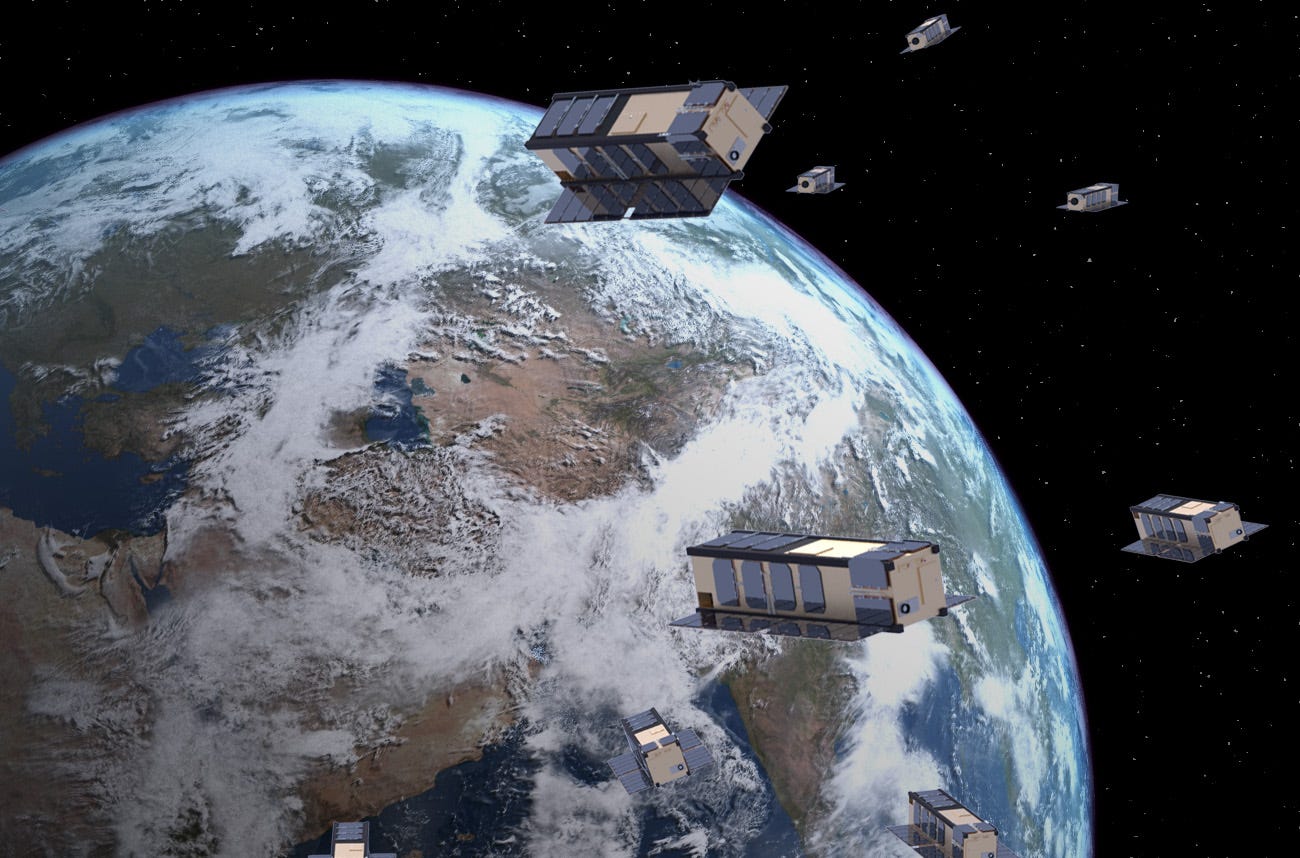 Earth in Orbit, image size:1300x858