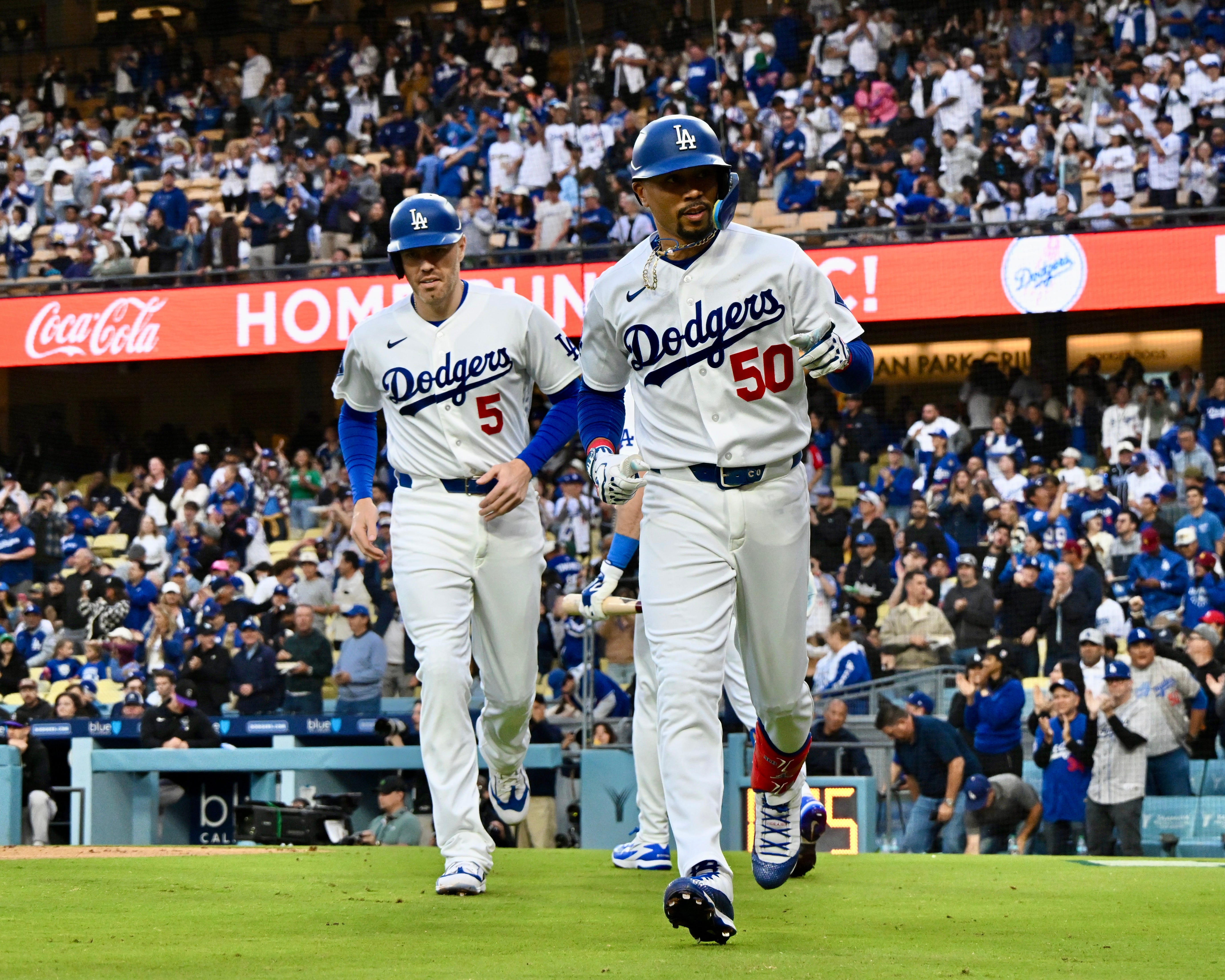 【新品未使用】Mookie Betts ボビングヘッド※箱潰れ有 Mookie Betts brings the power in Dodger offensive onslaught | by