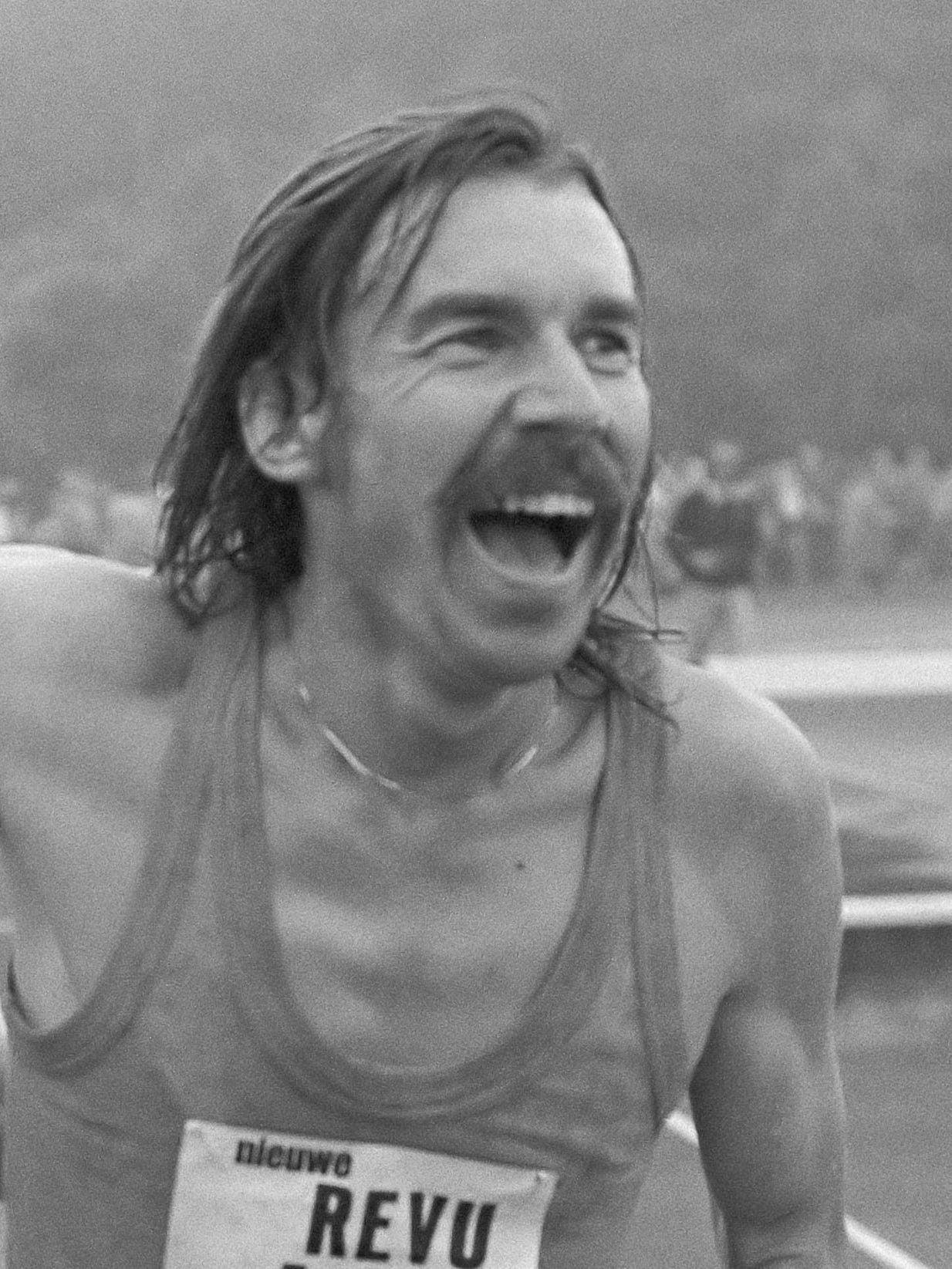 Remembering Dick Quax. May 28, 2021 — It has been 3 years… | by  Internationalrunningacademy | Medium, image size:1234x1645