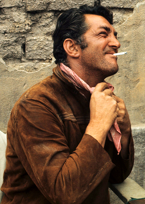 how many cigarettes did dean martin smoke a day Deana Martin is interviewed about the King of Cool, John Wayne, Marilyn  Monroe, James Stewart, Sammy Davis Jr. and more