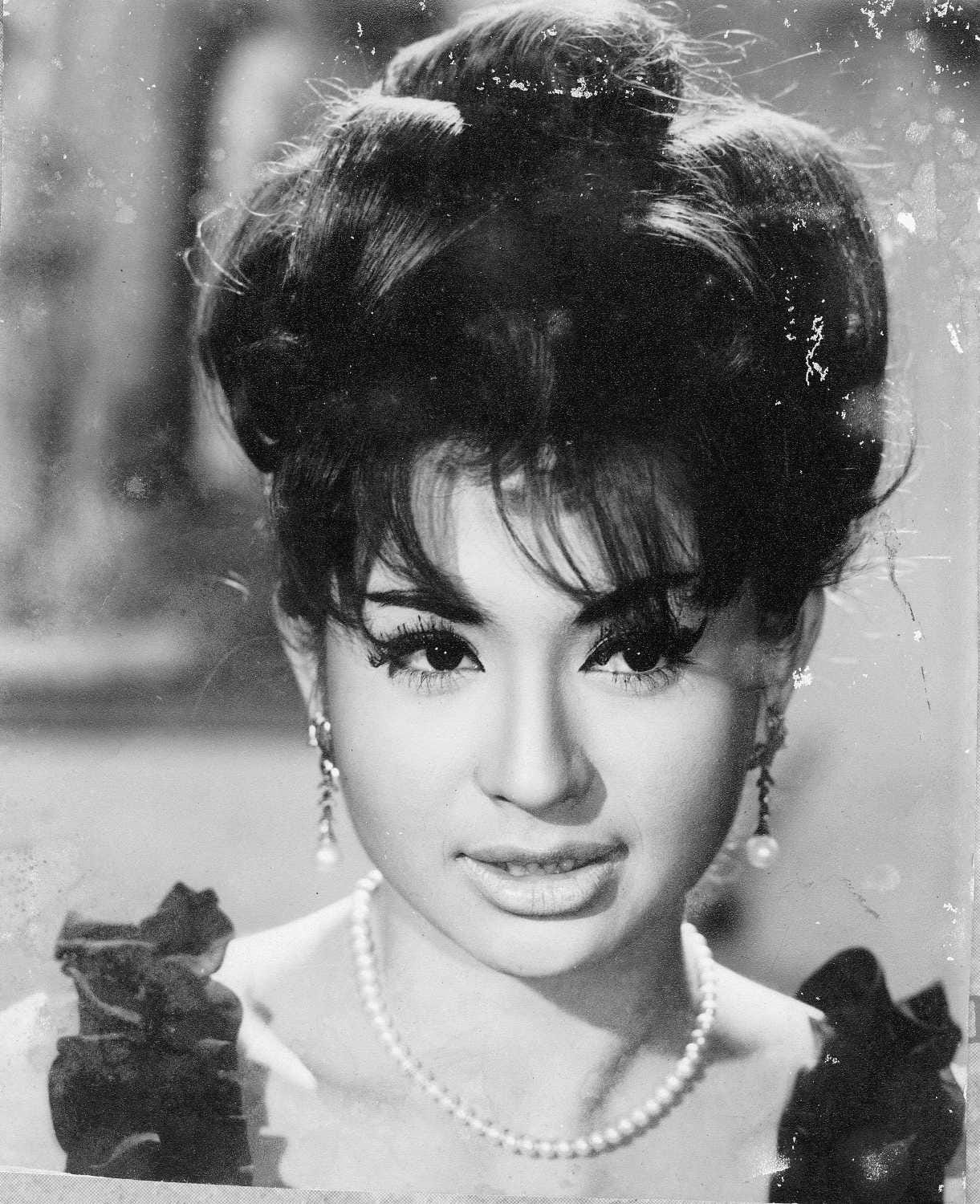 Helen birthday: बॉलीवुड की डांस क्वीन हेलेन का जन्मदिन, जीवन और करियर की कहानी 4