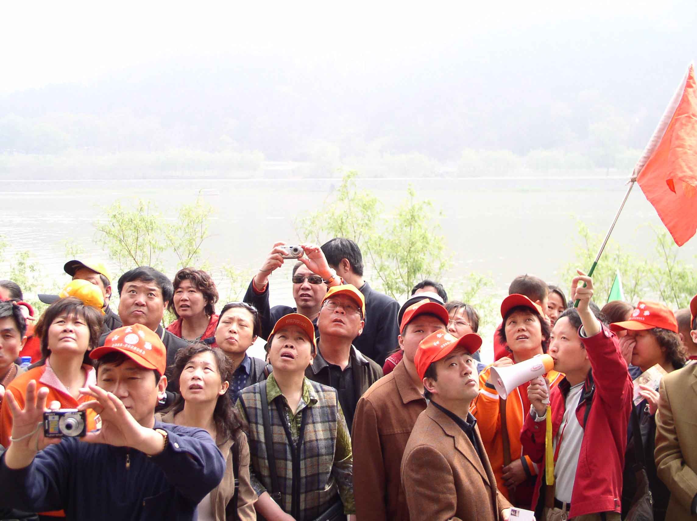 Chinese Tour Groups Suck. In Defense of Chinese Tour Groups ...