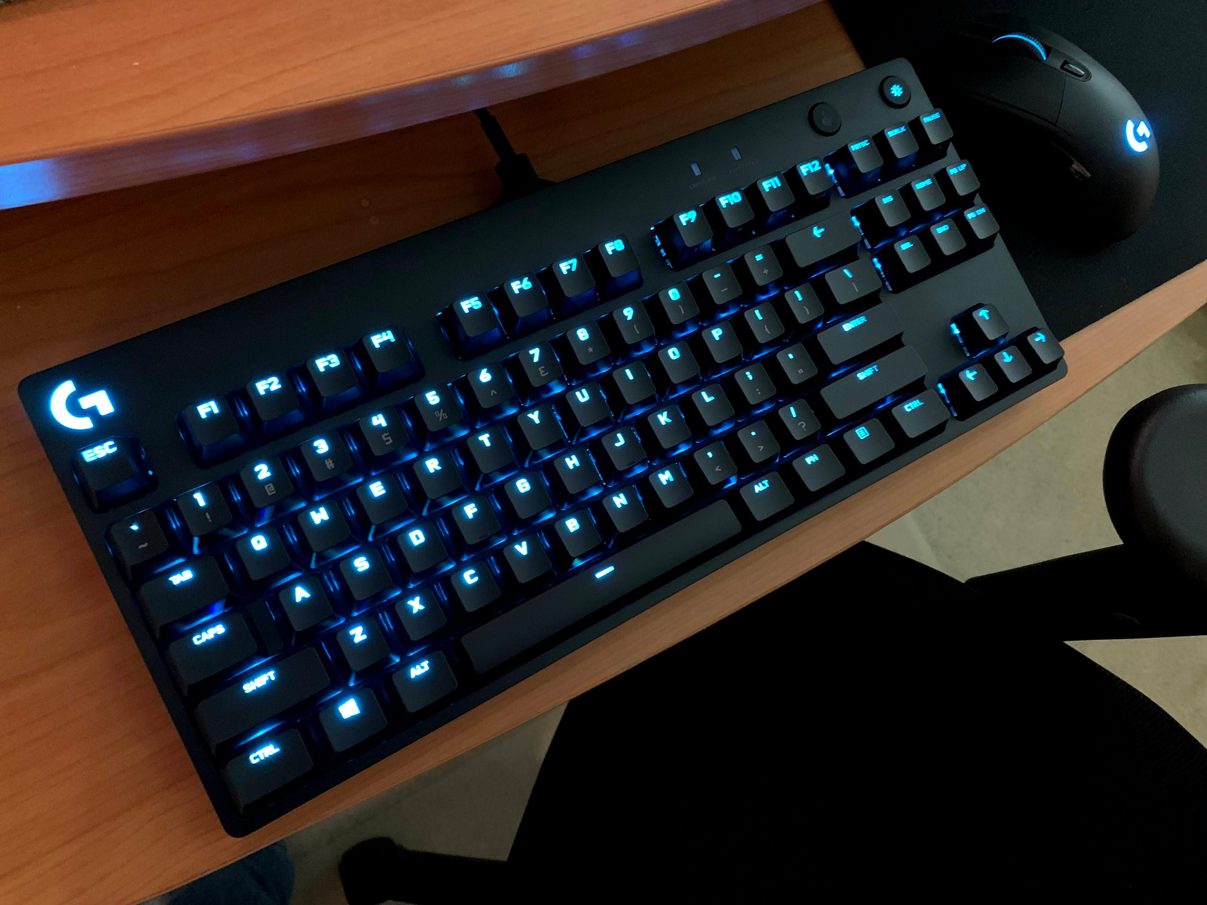 キーボード Logitech GPro MECHANICAL GAMING KEYBOARD Logitech G PRO Keyboard - Tenkeyless Portable Gaming