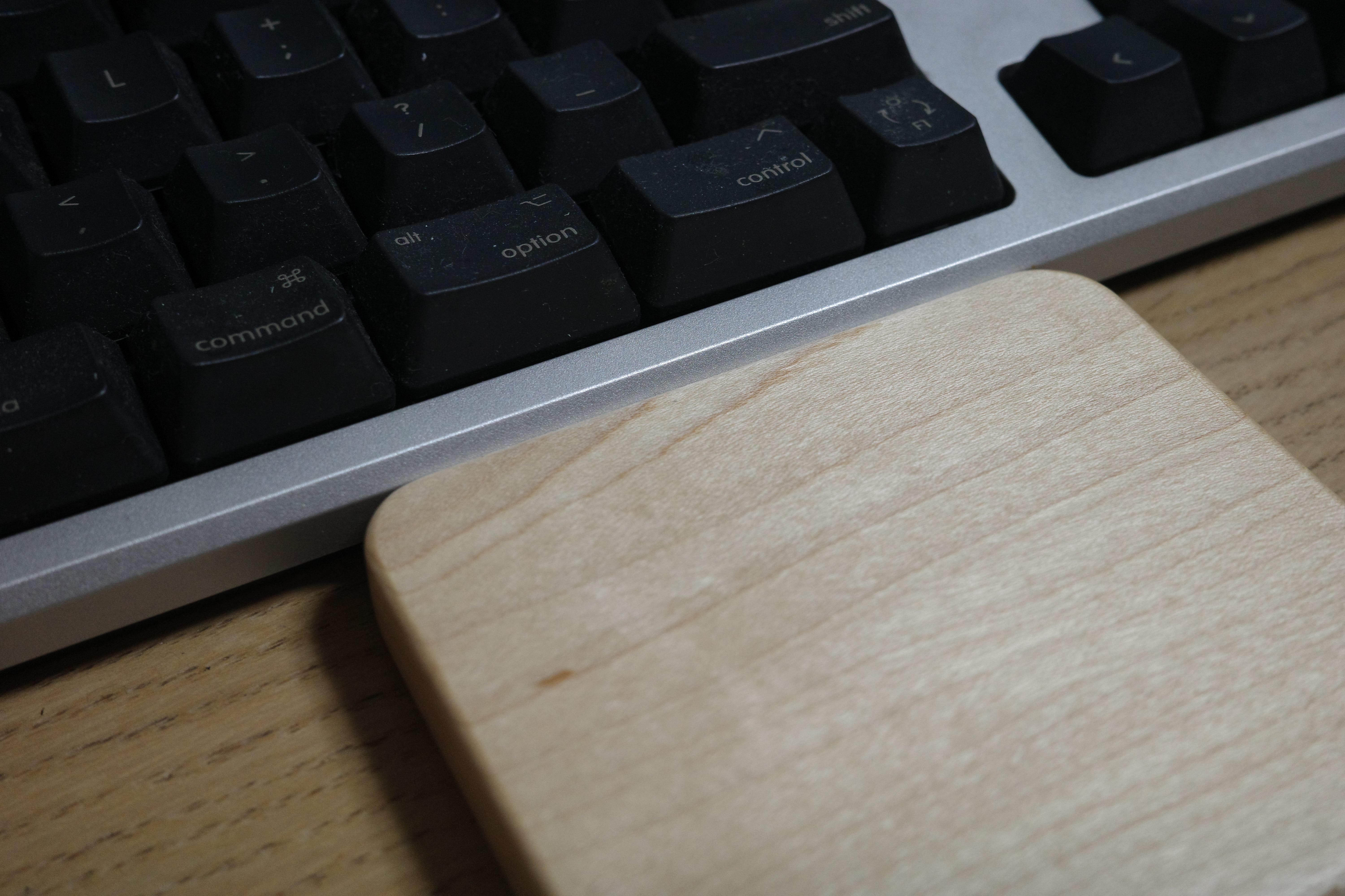 おれたちのバード電子が1年越しでセパレート型ウッドパームレスト