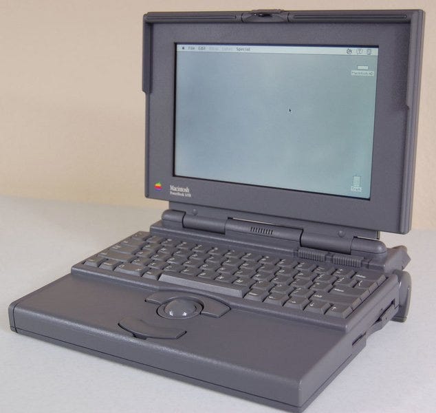 Macintosh Power Book 140 ノートパソコン The PowerBook 140, 34 Years Later! - YouTube