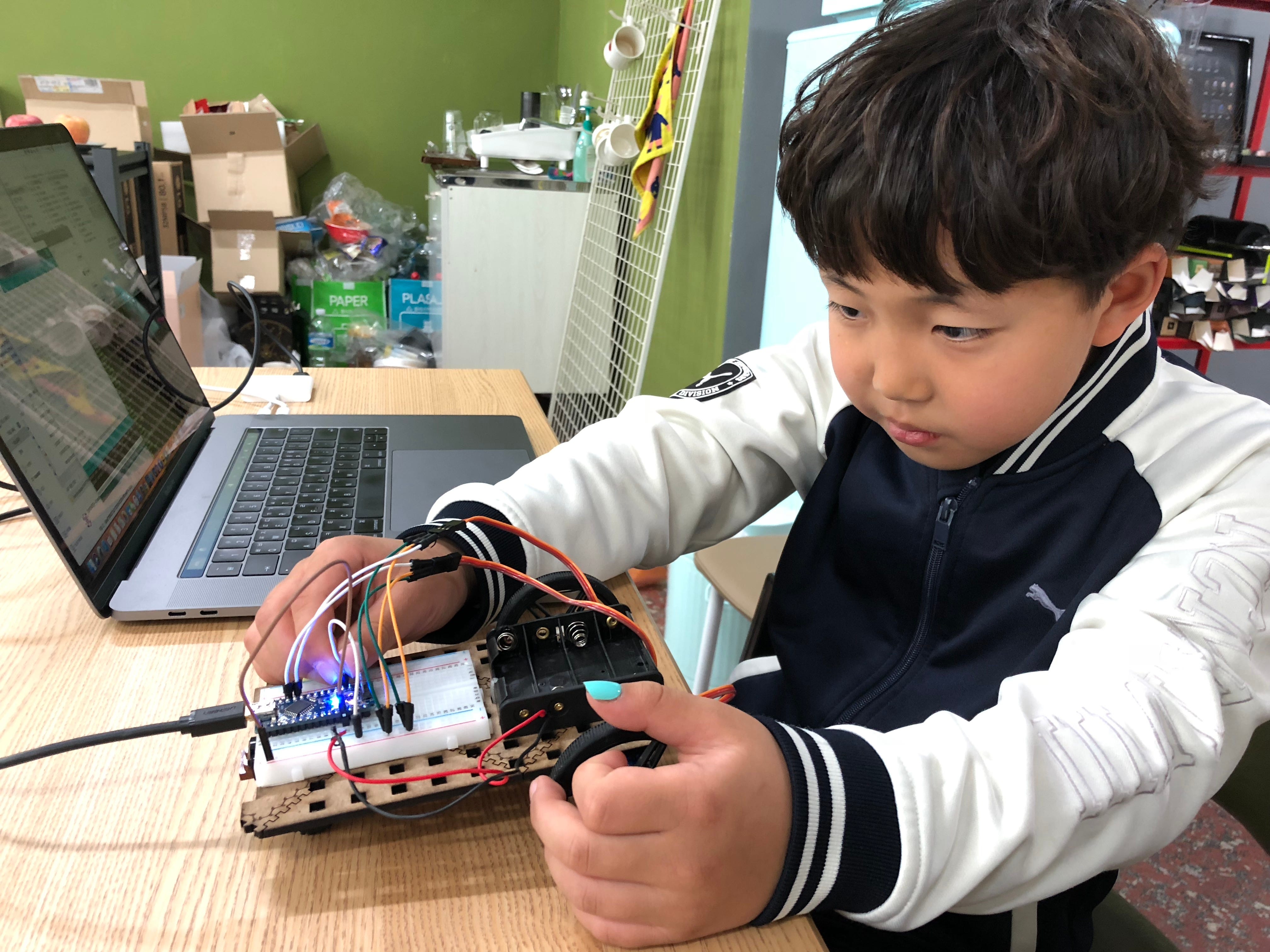 Node.js + Arduino 로 Bot 만들기 : RC카 만들기 | by Seungwon Go | Medium