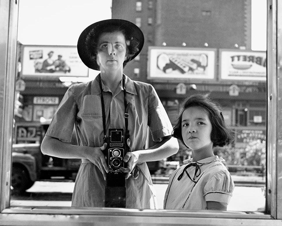 Vivian Maier Street Photographer 2011年初版 Amazon.com: Vivian Maier: Street Photographer: 9781576875773