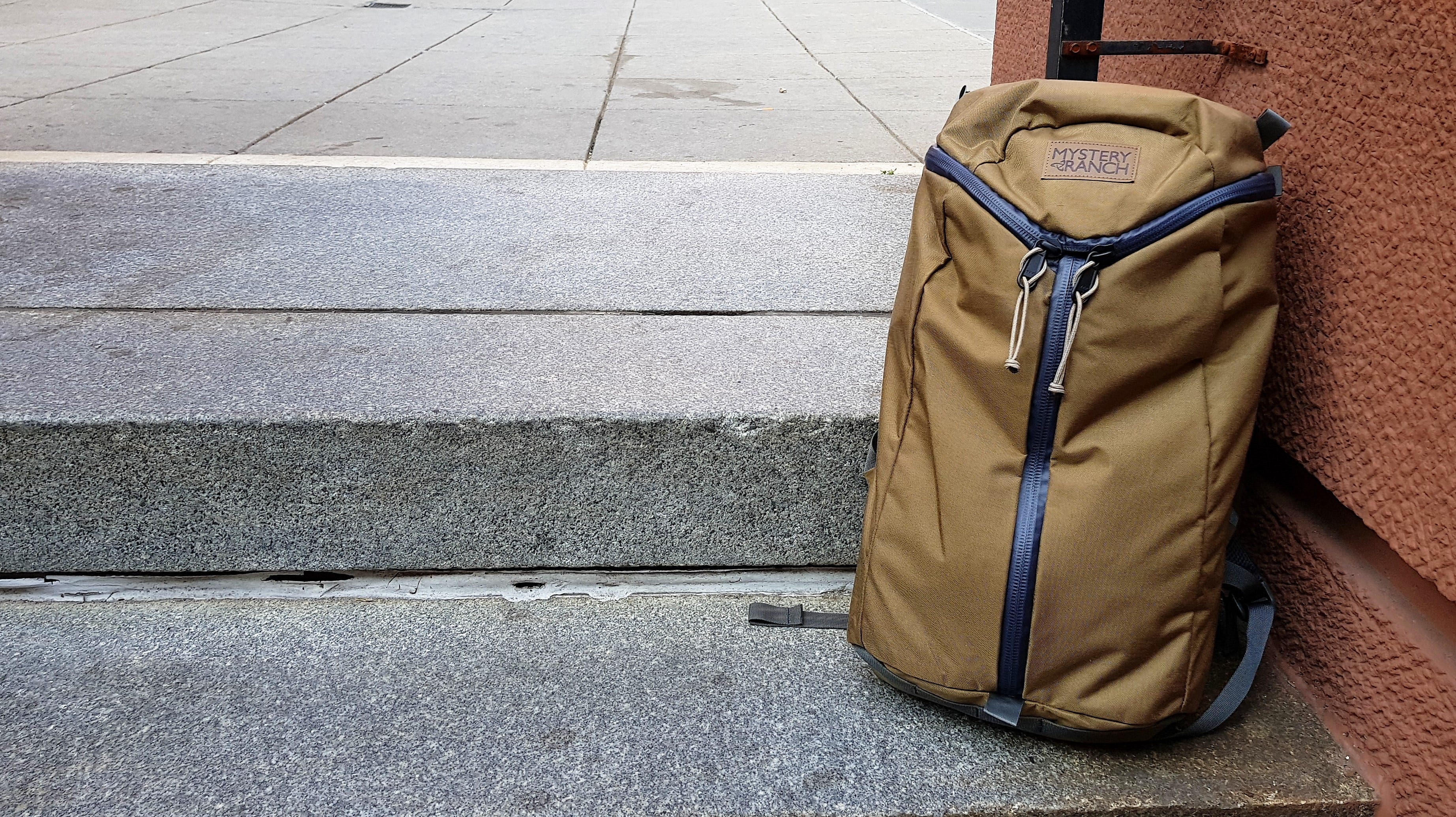 バッグ MYSTERY RANCH URBAN ASSAULT 21 Coyote Mystery Ranch Backpack Coyote MR-179116