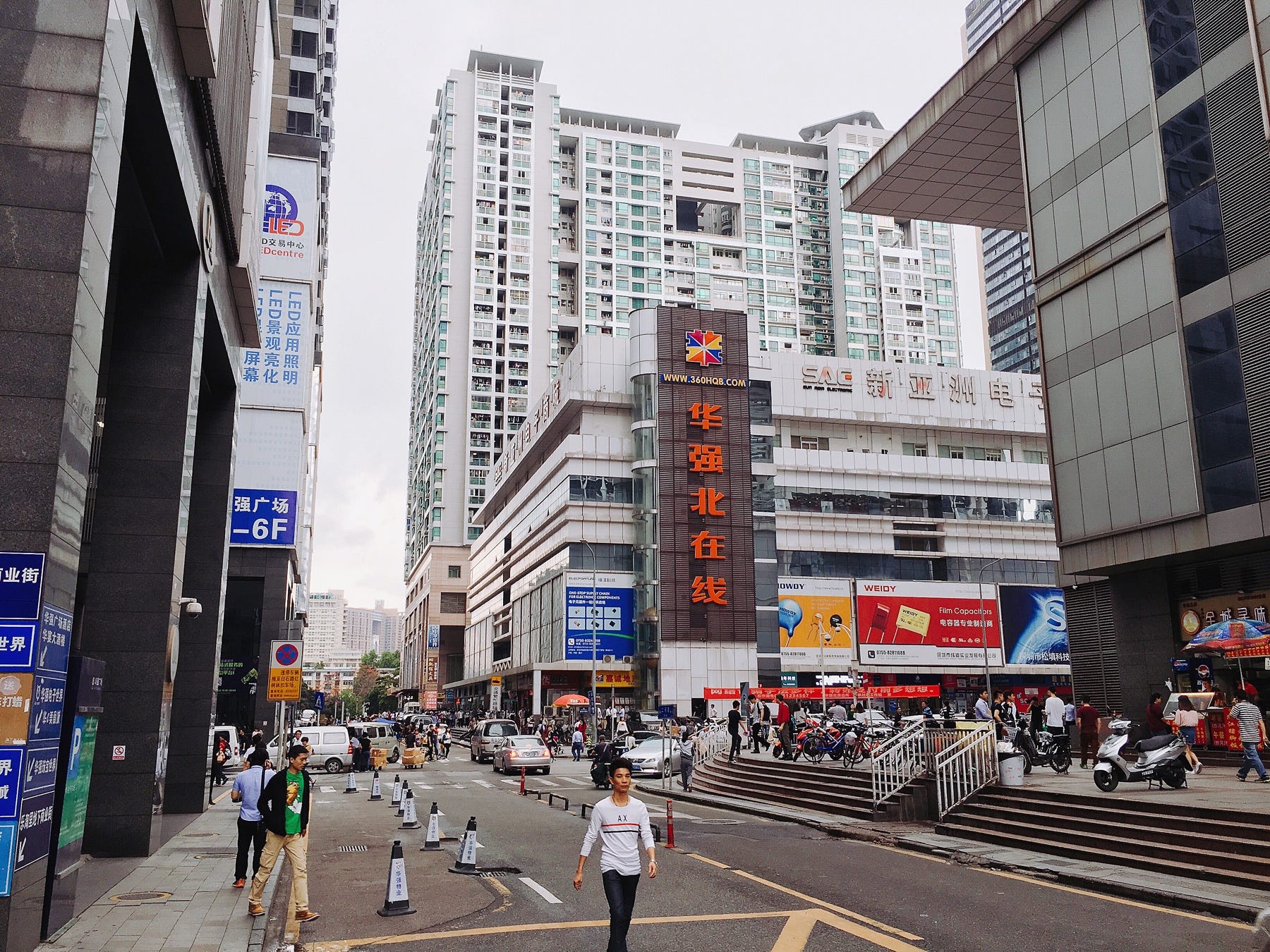 中国 深圳に行ってきました(12) / 山寨の聖地 世界最大の電気街 華強北