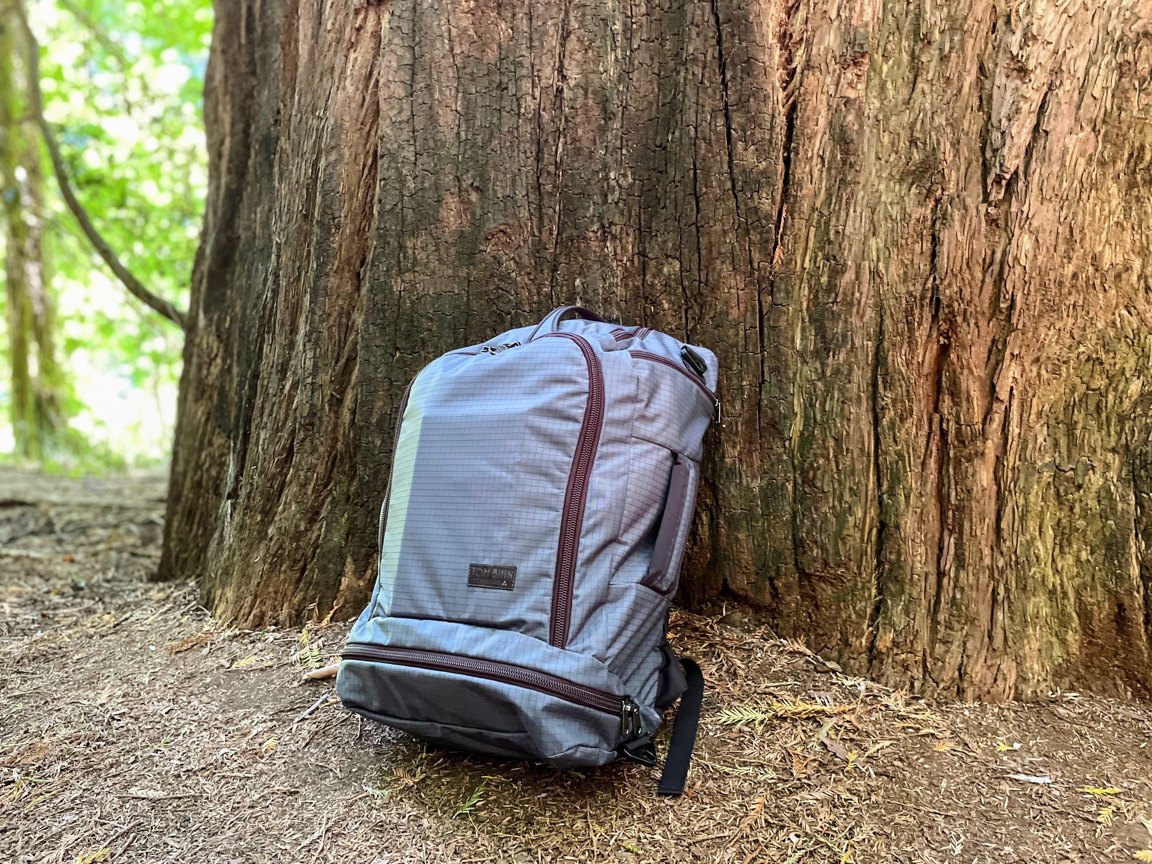 トントン TOM BIHN Techonaut 45 Review. As you may have guessed, the