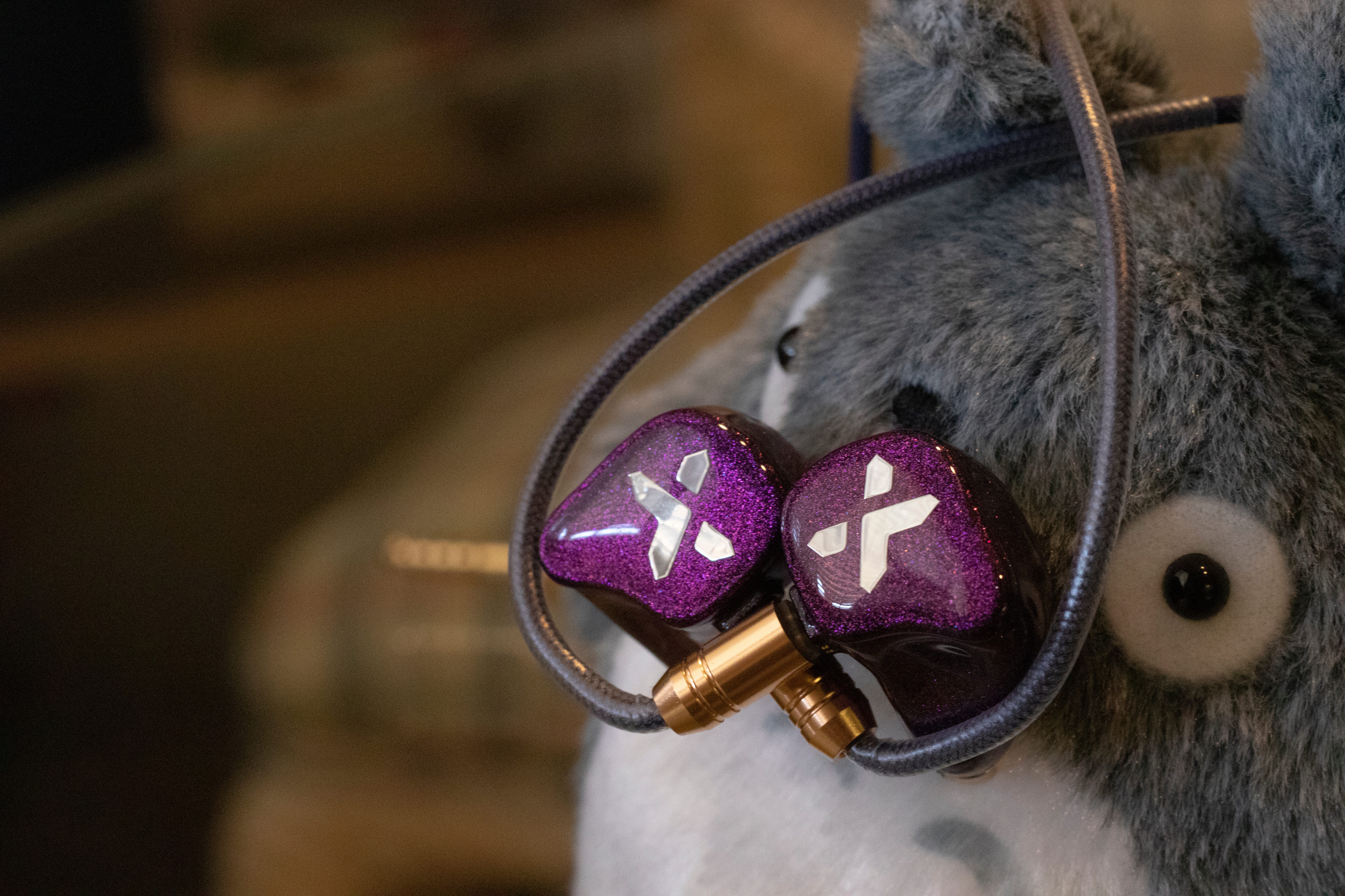 Rose Technics: QT-X Review: A Hybrid with Dreams of Reference | by