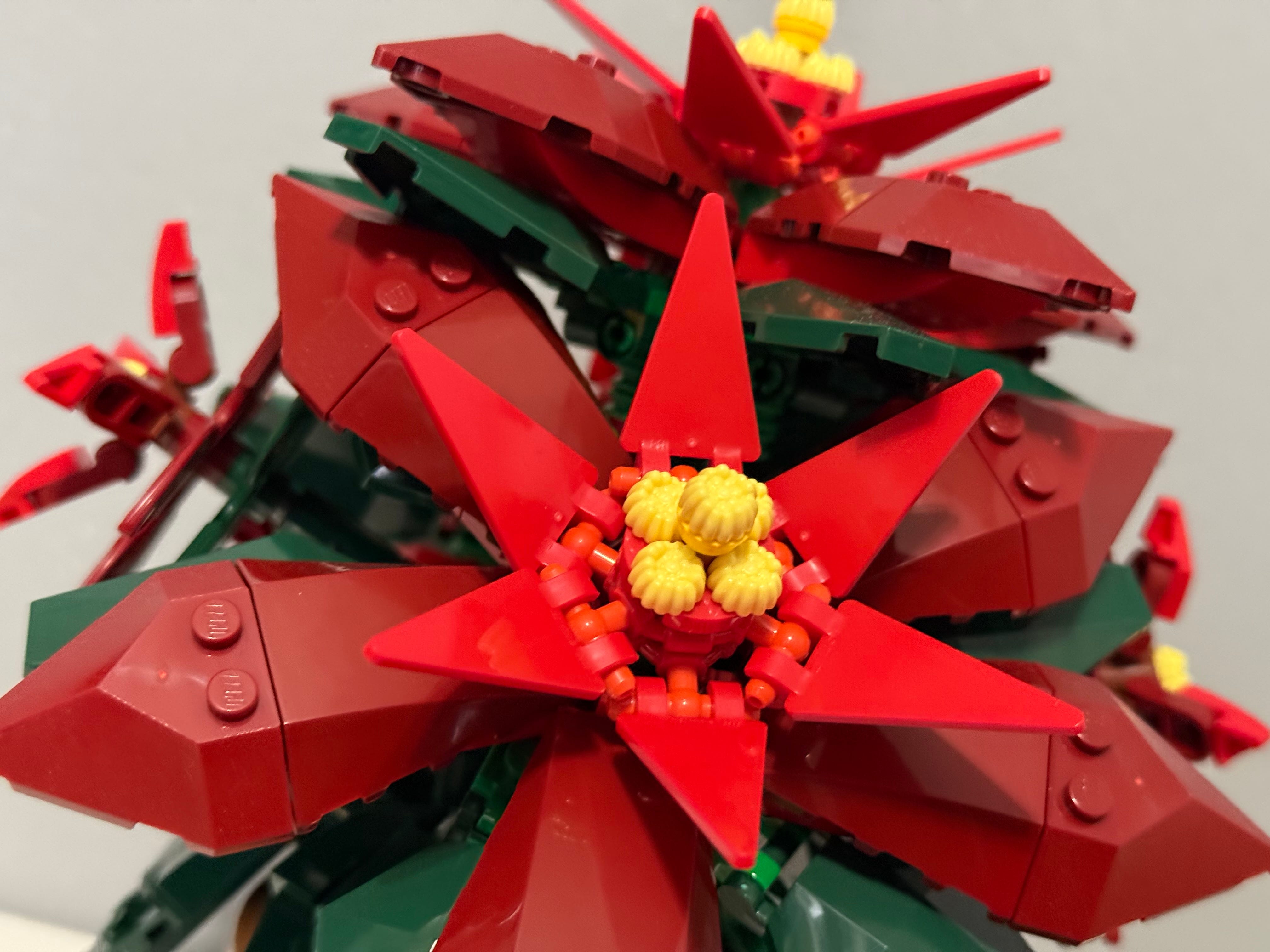 Herman Miller 「Merry Christmas」ブロックパズル Merry Brixmas! Even The Grinch Needs A Bit Of Festive Charm | by