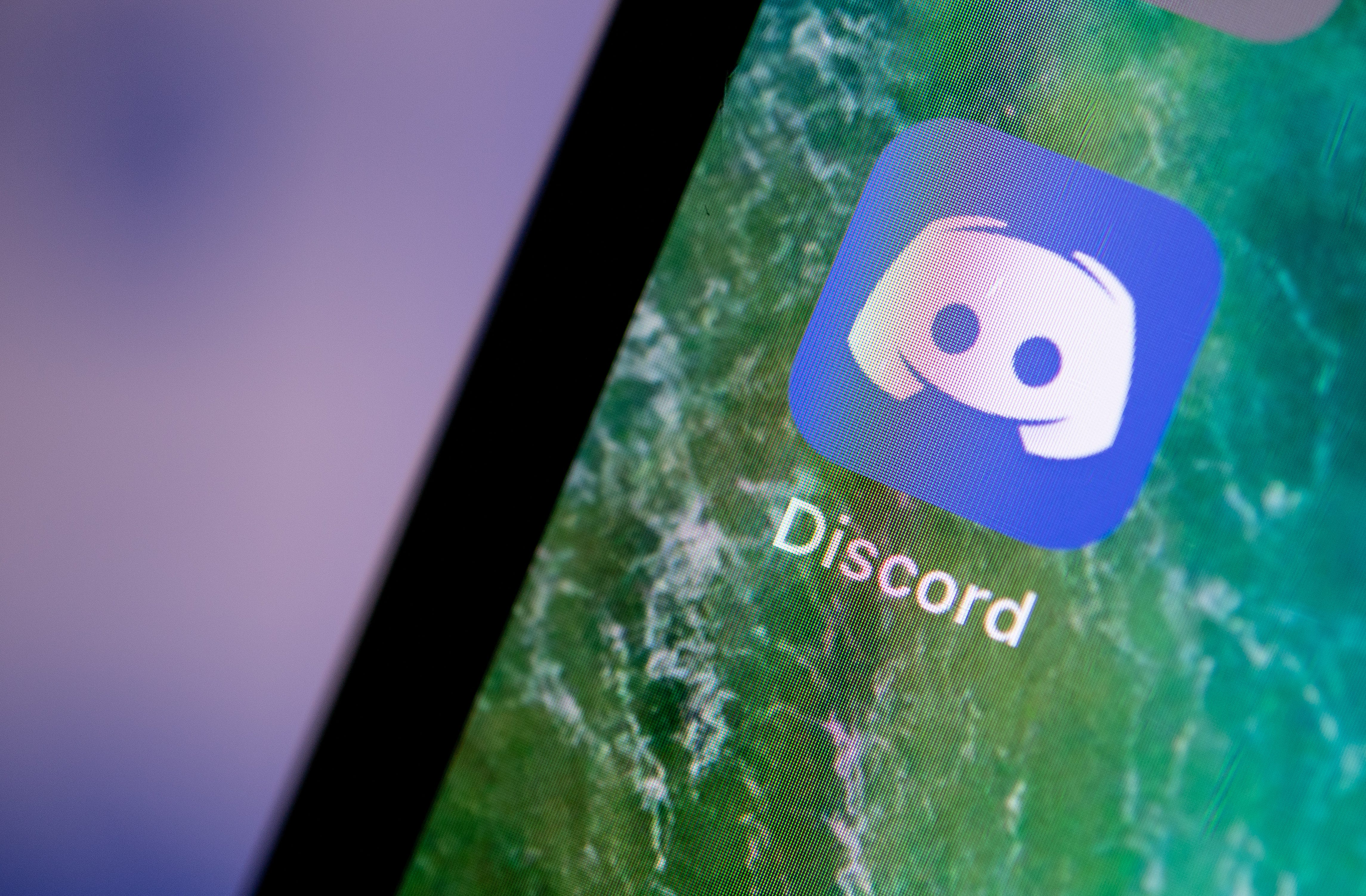 I Got Sucked into a Discord Stock-Trading Group and Made Thousands | Marker