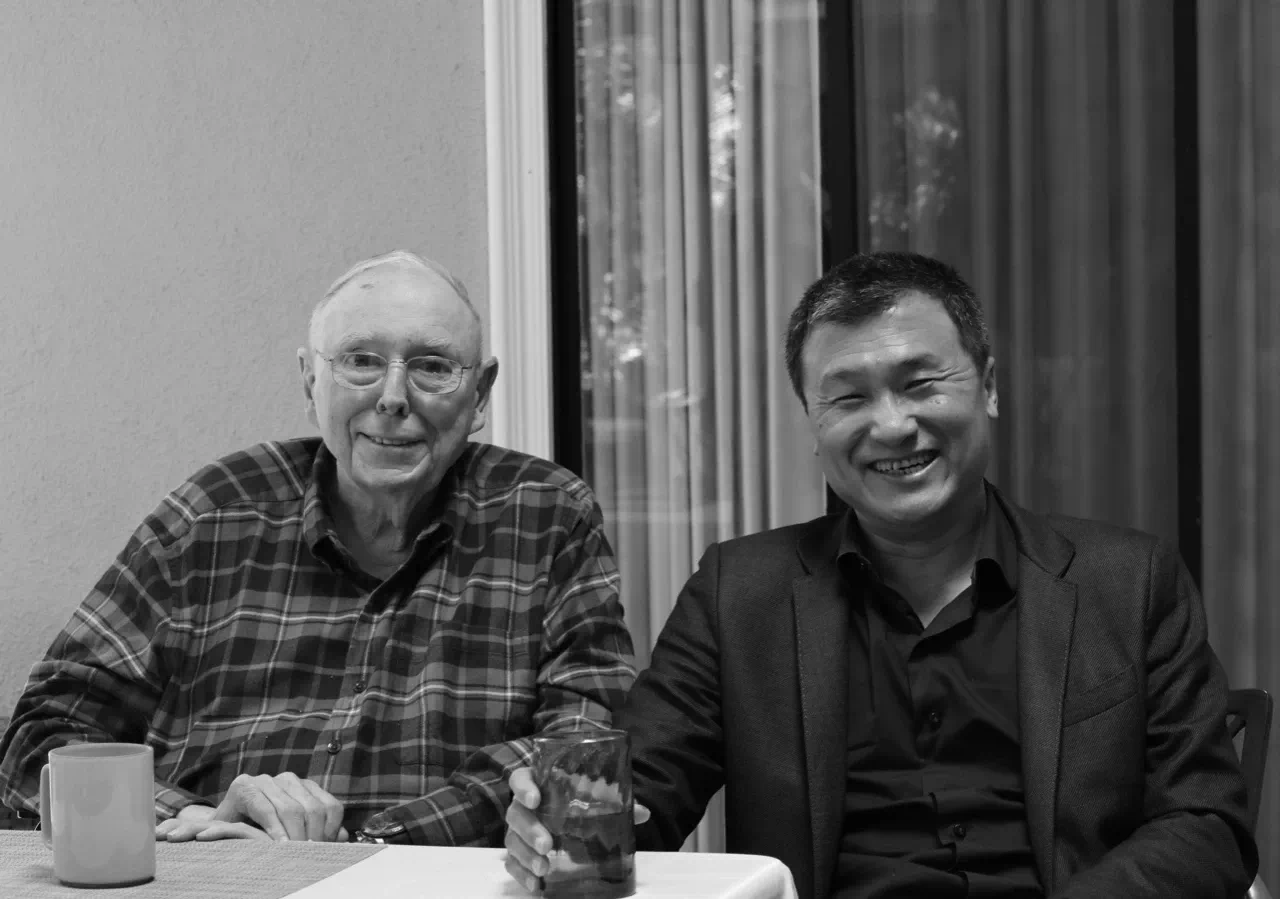 Latest Interview Transcripts: Li Lu on Value Investing, Charlie Munger, and  the AI Revolution | by Alex Carter | Medium