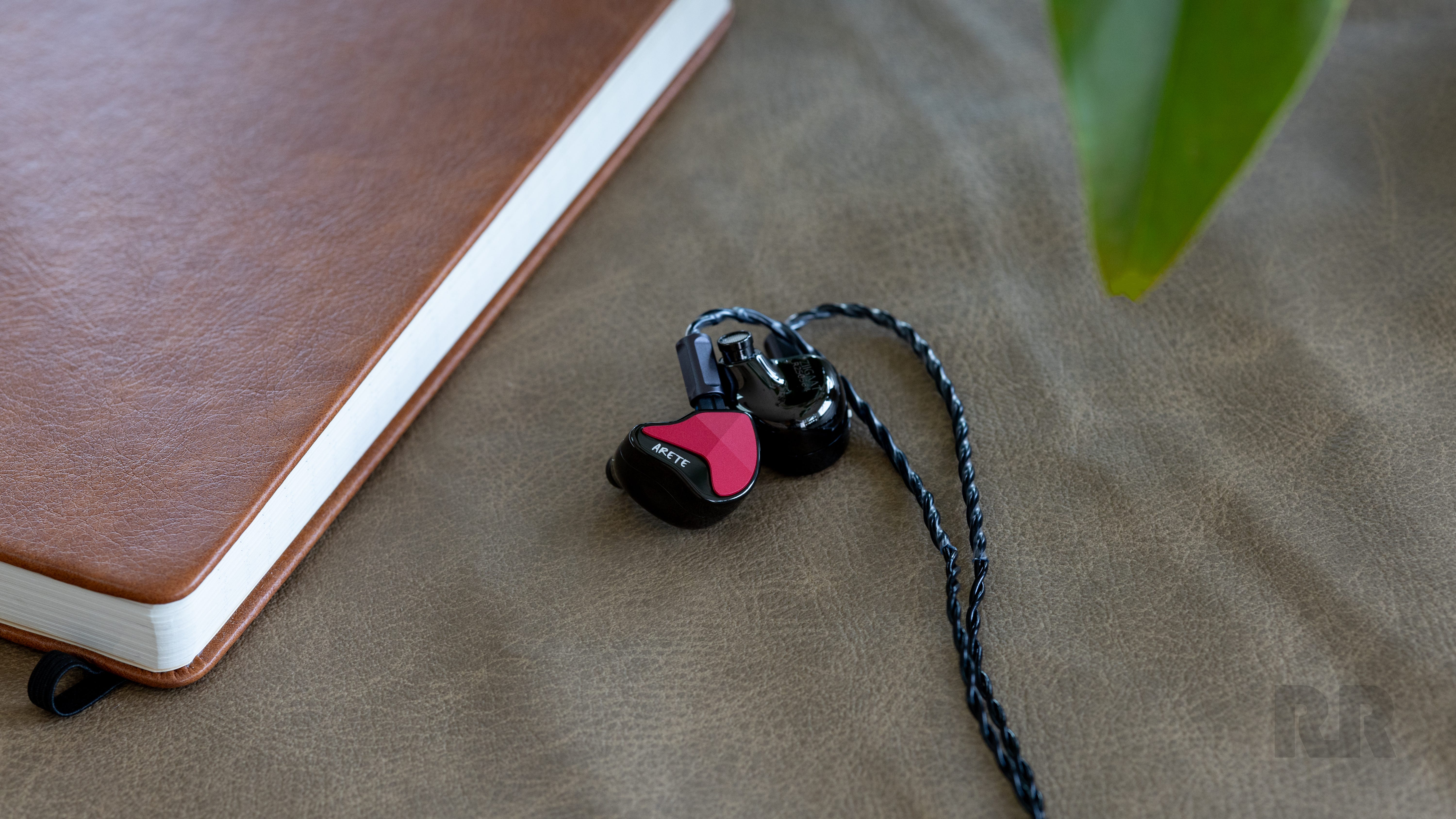 ZiiGaat Arete 2 Review: Duality. Proper Tuning Switches Make the