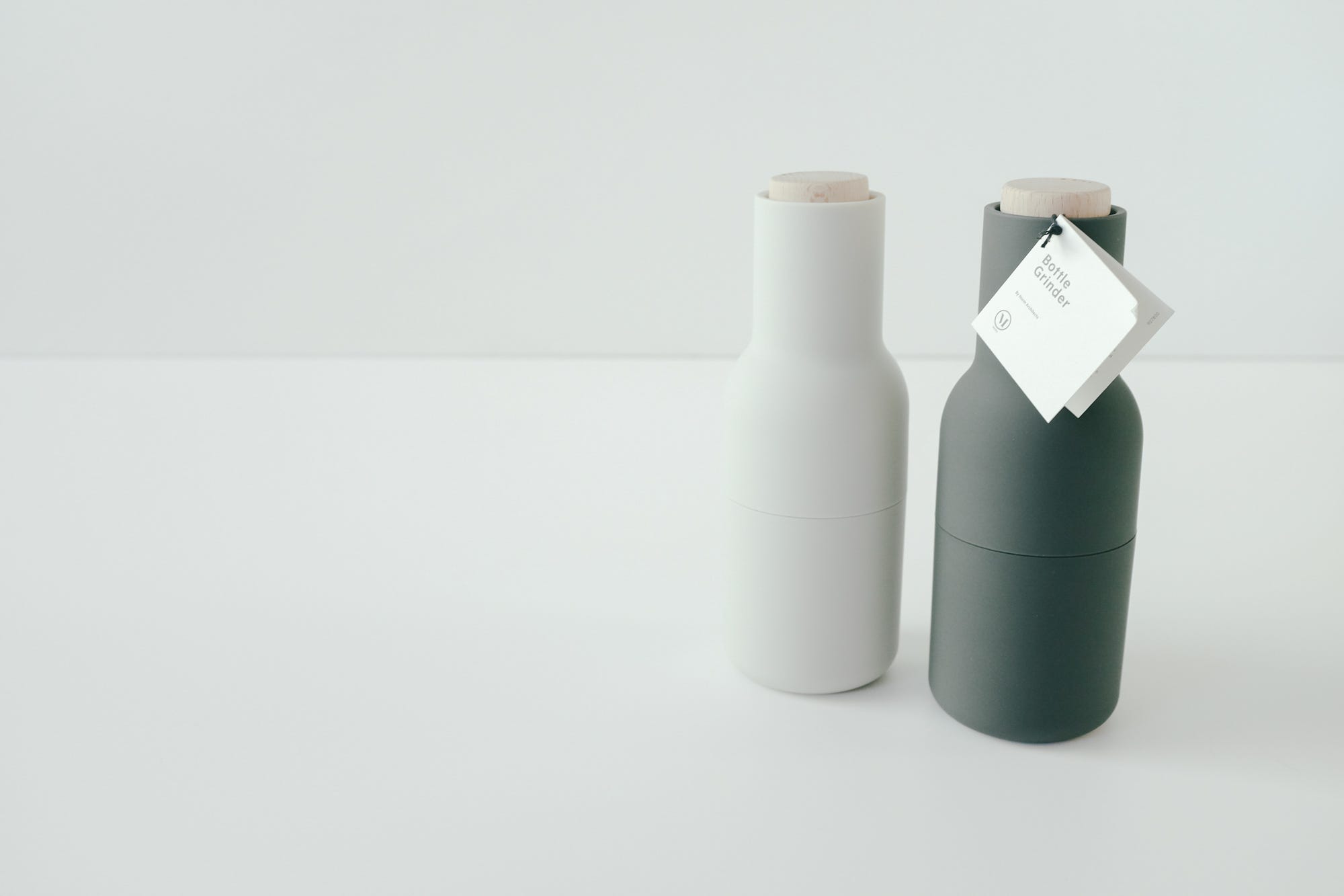 メニュー　ボトルグラインダー　Bottle Grinder　MENU The Menu Bottle Grinder | by Bryan Maniotakis | minimalgoods