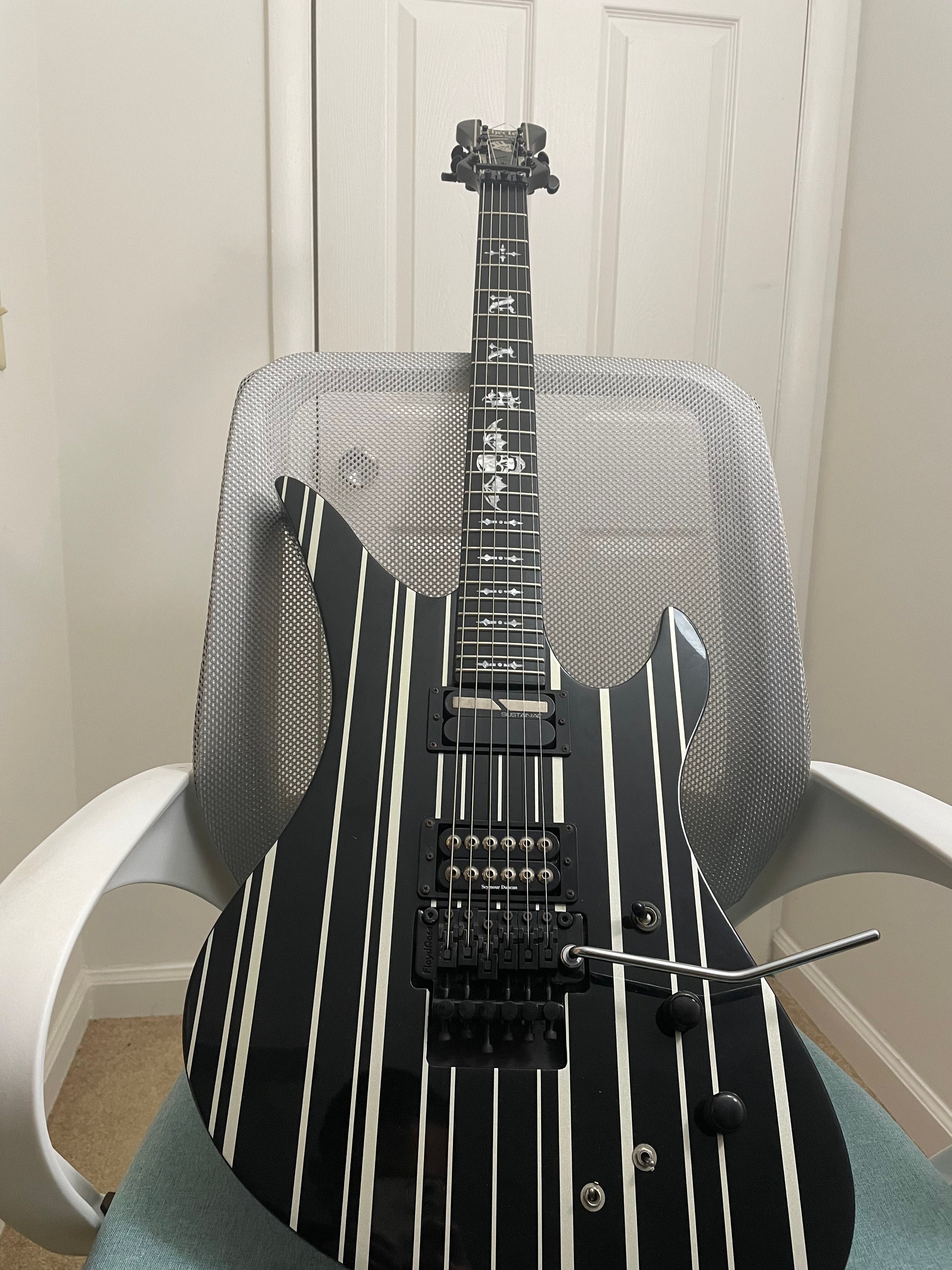 How I change my strings on a floyd rose equipped guitar | by Shrey
