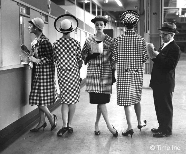black and white kentucky derby dress Derby Party Ready , These dresses are giving main character energy for Kentucky Derby night From bold black & white elegance to vibrant statement pieces, you cant go wrong stepping out in