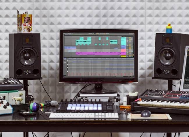 Digital Audio Workstation. Different digital audio