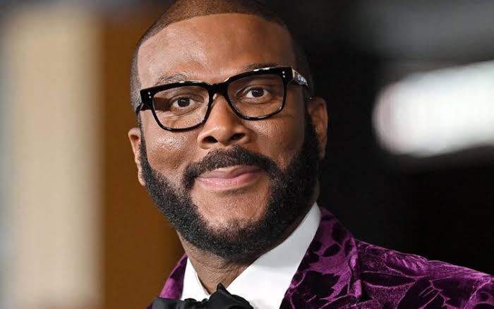 Tyler Perry: From Homelessness to Hollywood Mogul, the Wealthiest American Actor | by Nailalatif | Medium