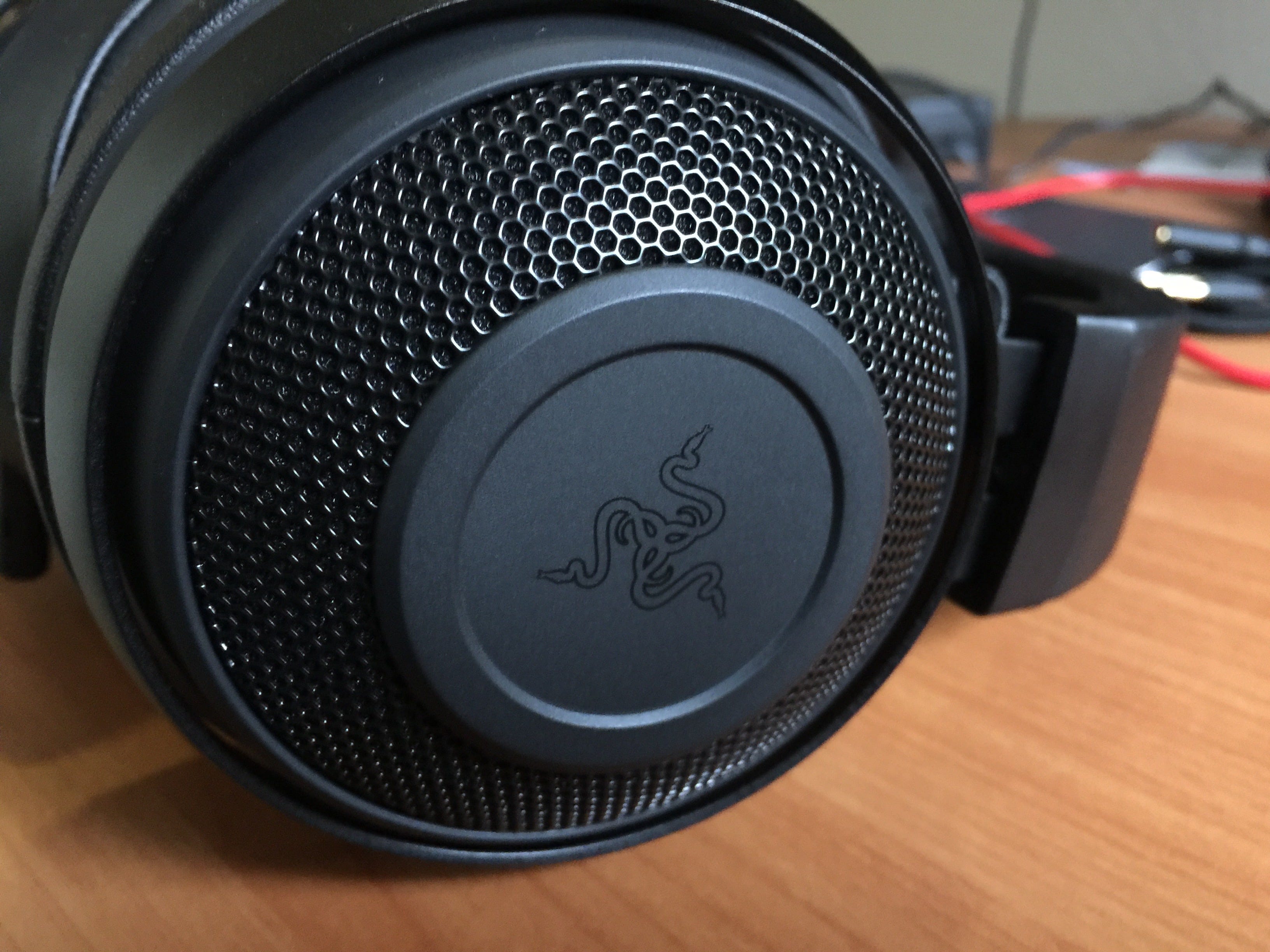 Razer Kraken Pro V2 Review: A Better Version of a Classic Gaming