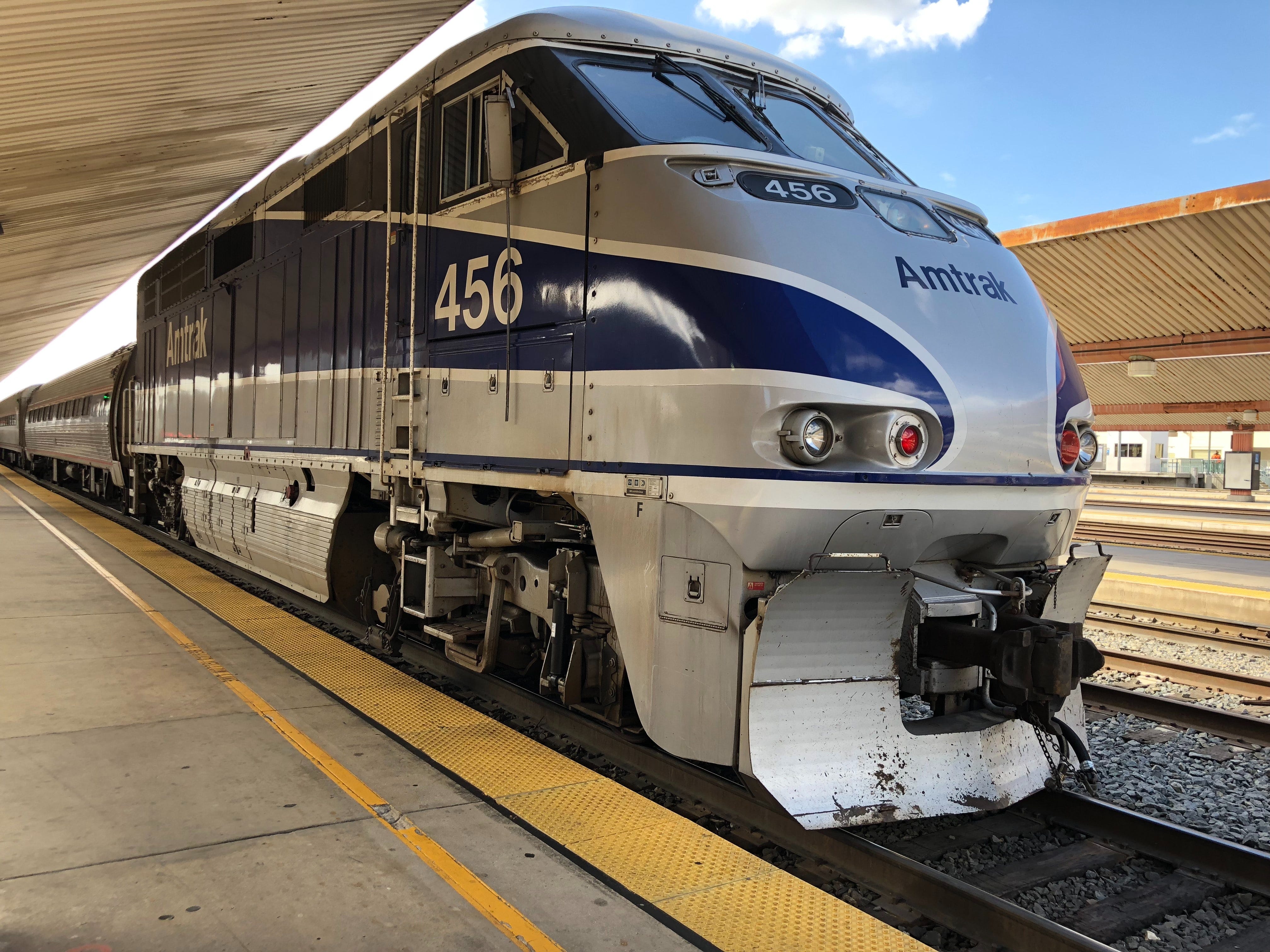 Things You Should Consider Before Taking a Long-Distance Amtrak Train