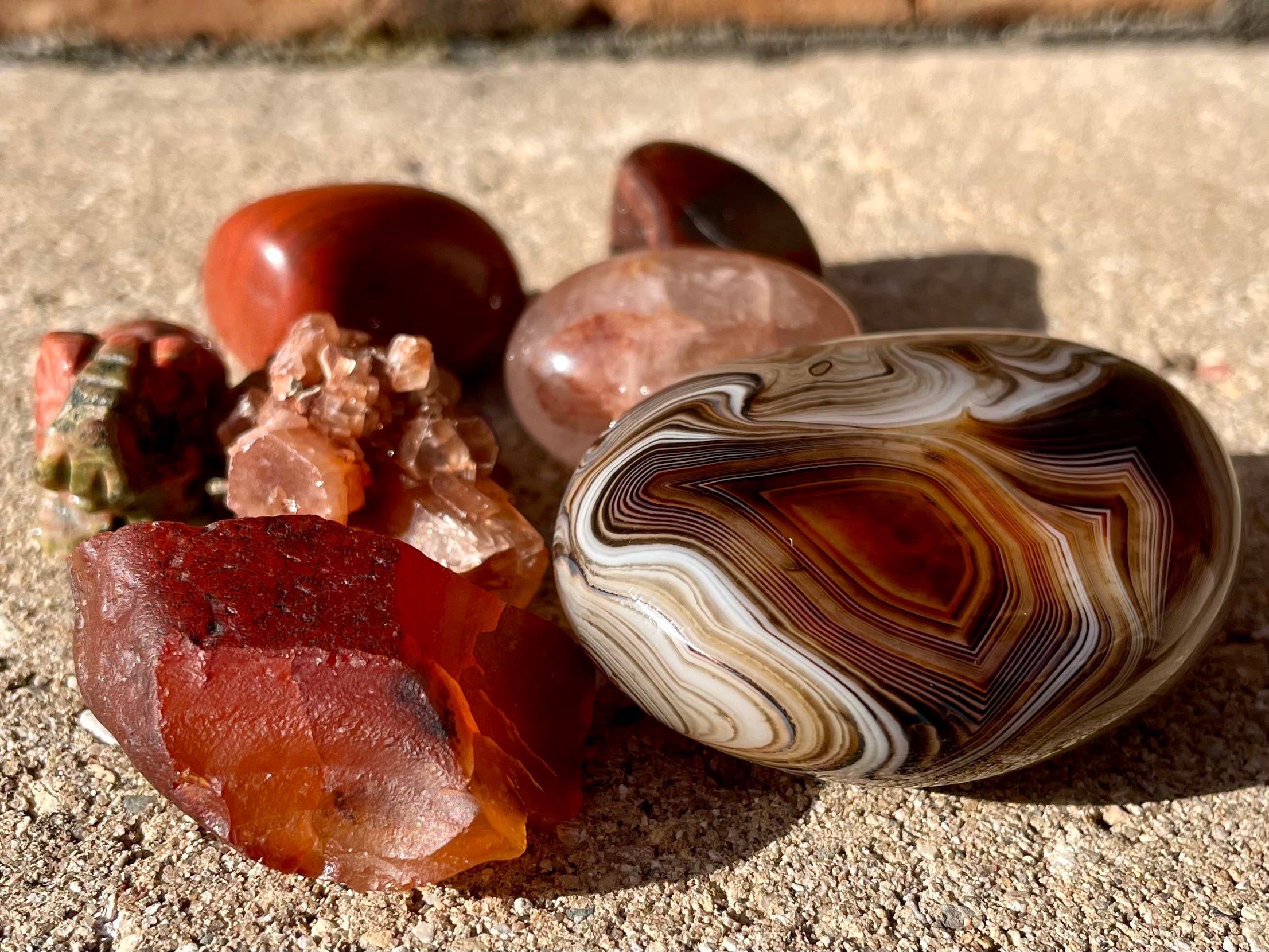 Gemstone identification guide: Red | by Meg Dixon | Astro Pagan