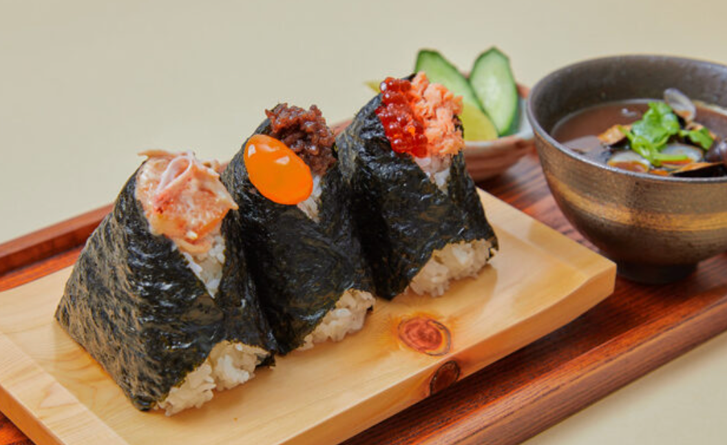 健康・医学 ONIGILI Why Onigiri, Japan's Iconic Rice Ball, Is the Perfect Healthy Fast