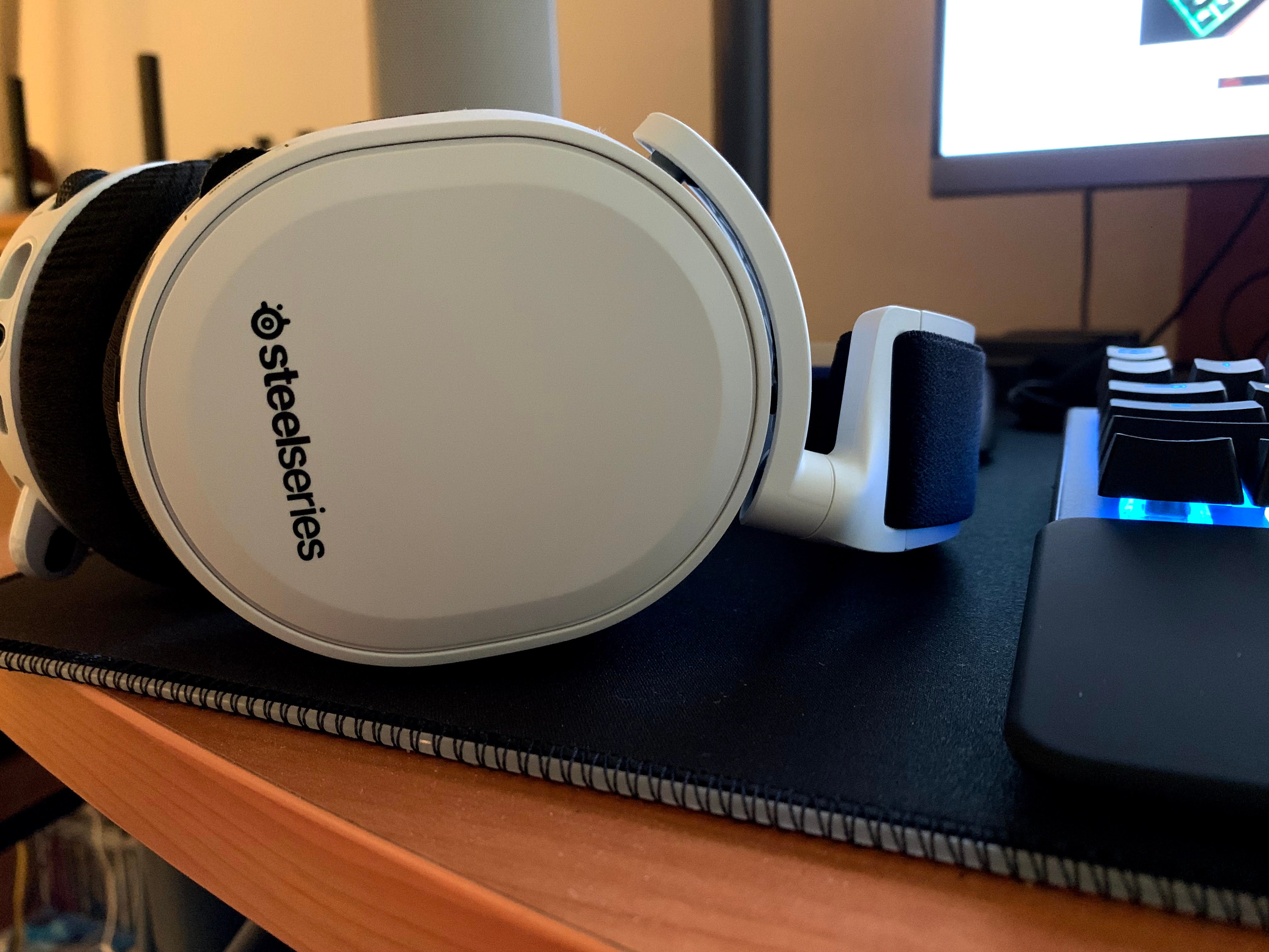 SteelSeries Arctis 7P Wireless Gaming Headset Review | by Alex