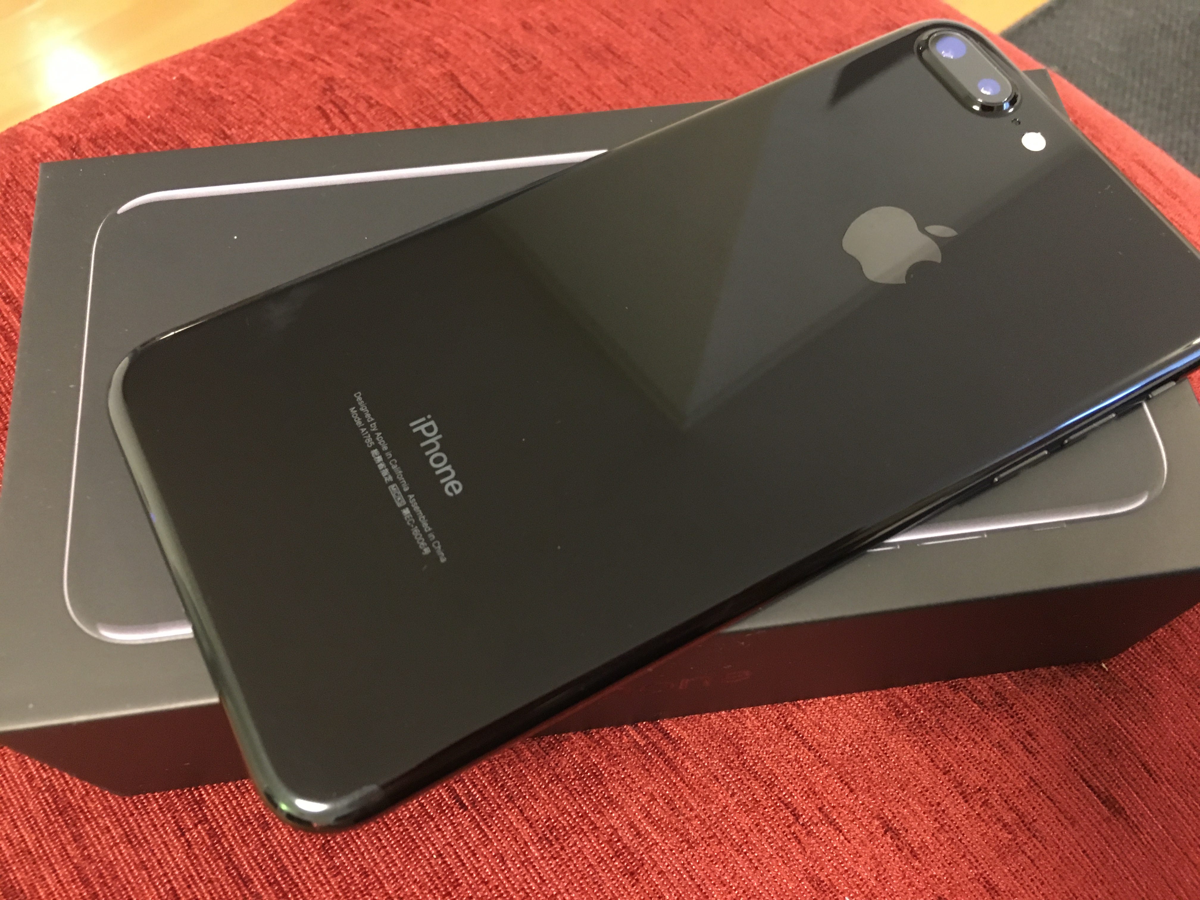 iPhone 7 Plus 128GB ブラック イヤフォン付き 1*dAEUQRARzqfNVr3znUn90g.jpeg