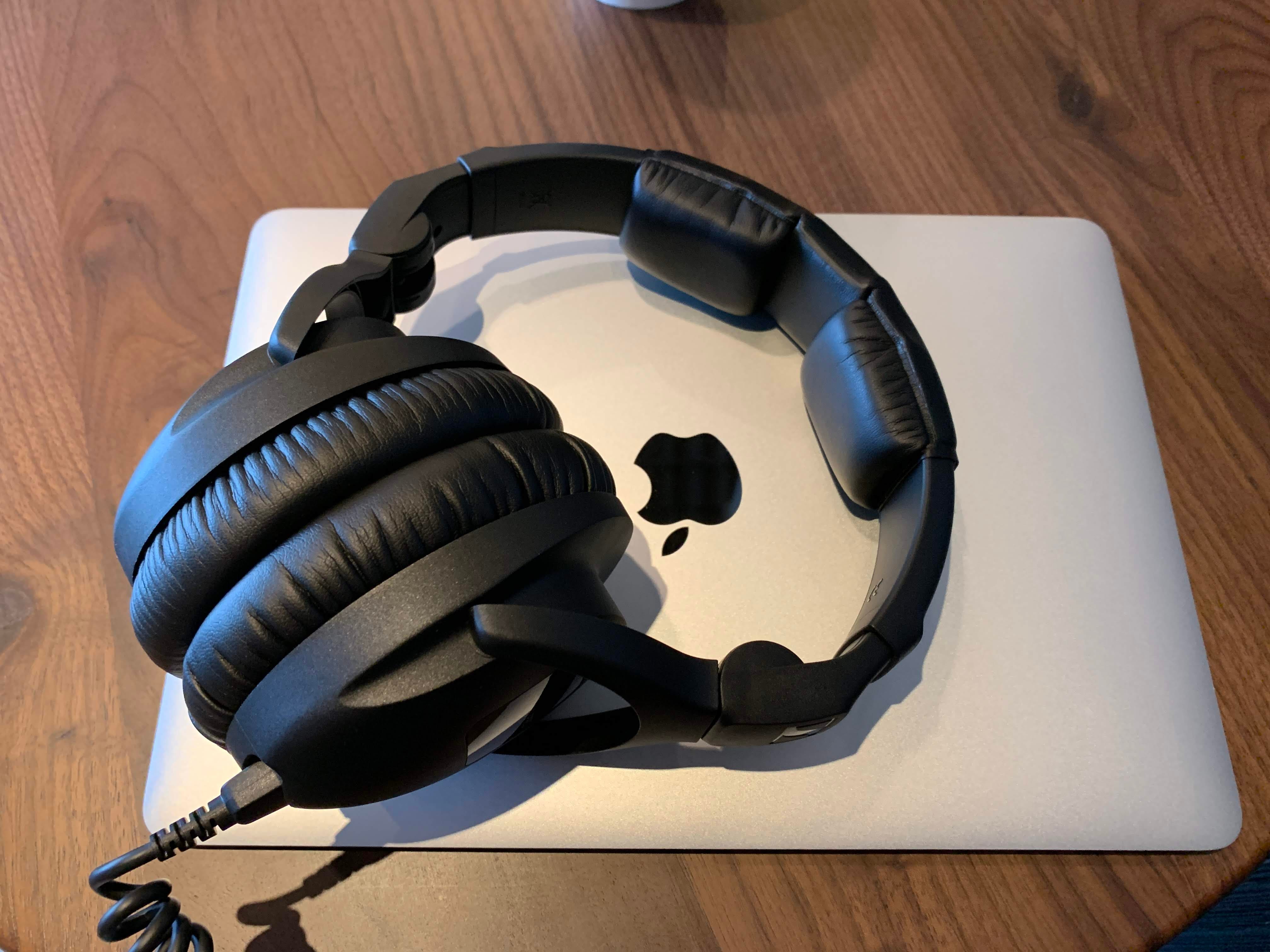 【美品】SENNHEISER HD300 Amazon.com: Sennheiser - HD 300 Pro, Headphones : Electronics