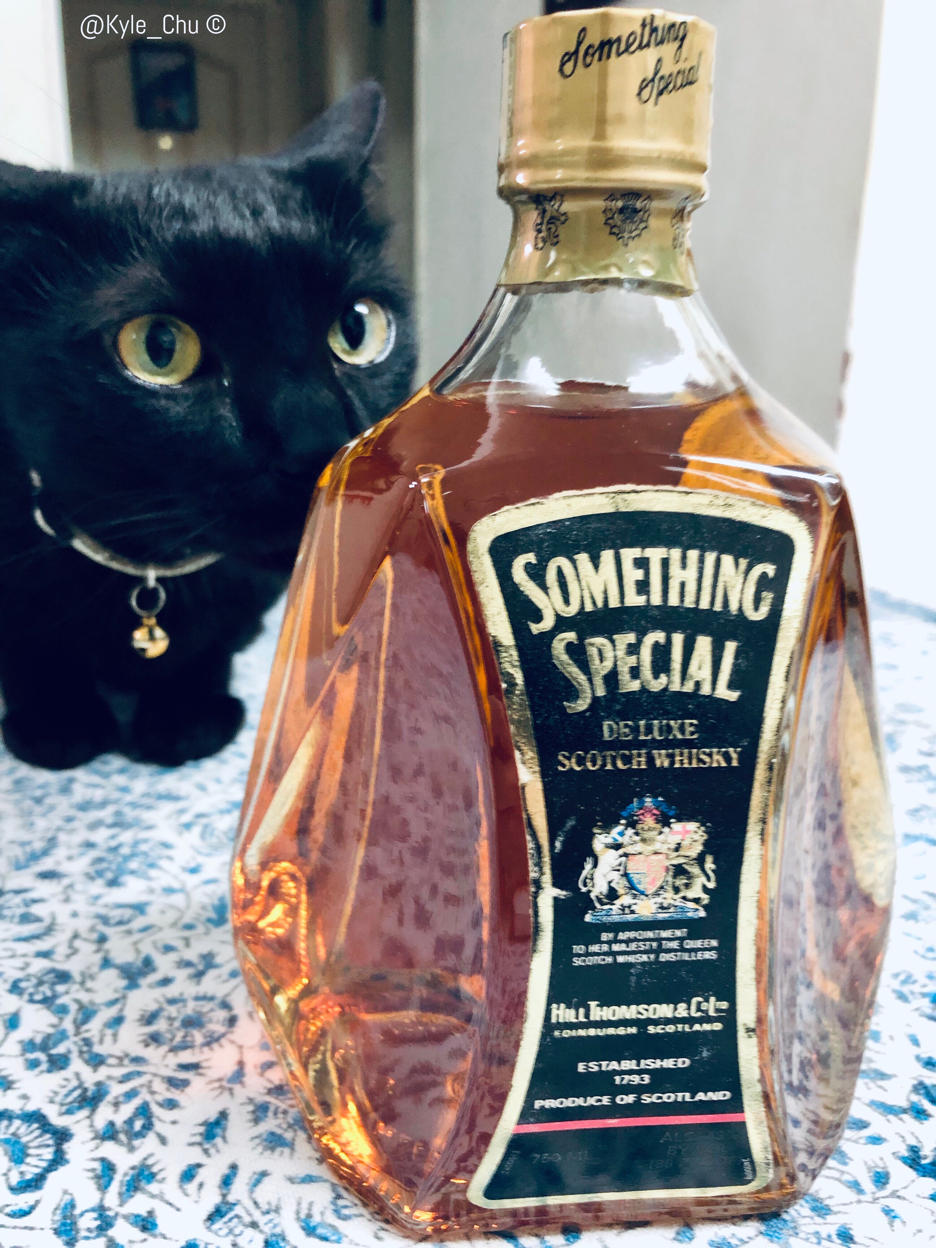 🕵🏻‍♂️🥃 老酒開瓶：賽姆星威士忌(港譯：珍品) Rare Whiskey Review: Something Special De Luxe  Scotch Whisky | by Kyle Chu 微風捕手| 🥃 Drink | Medium