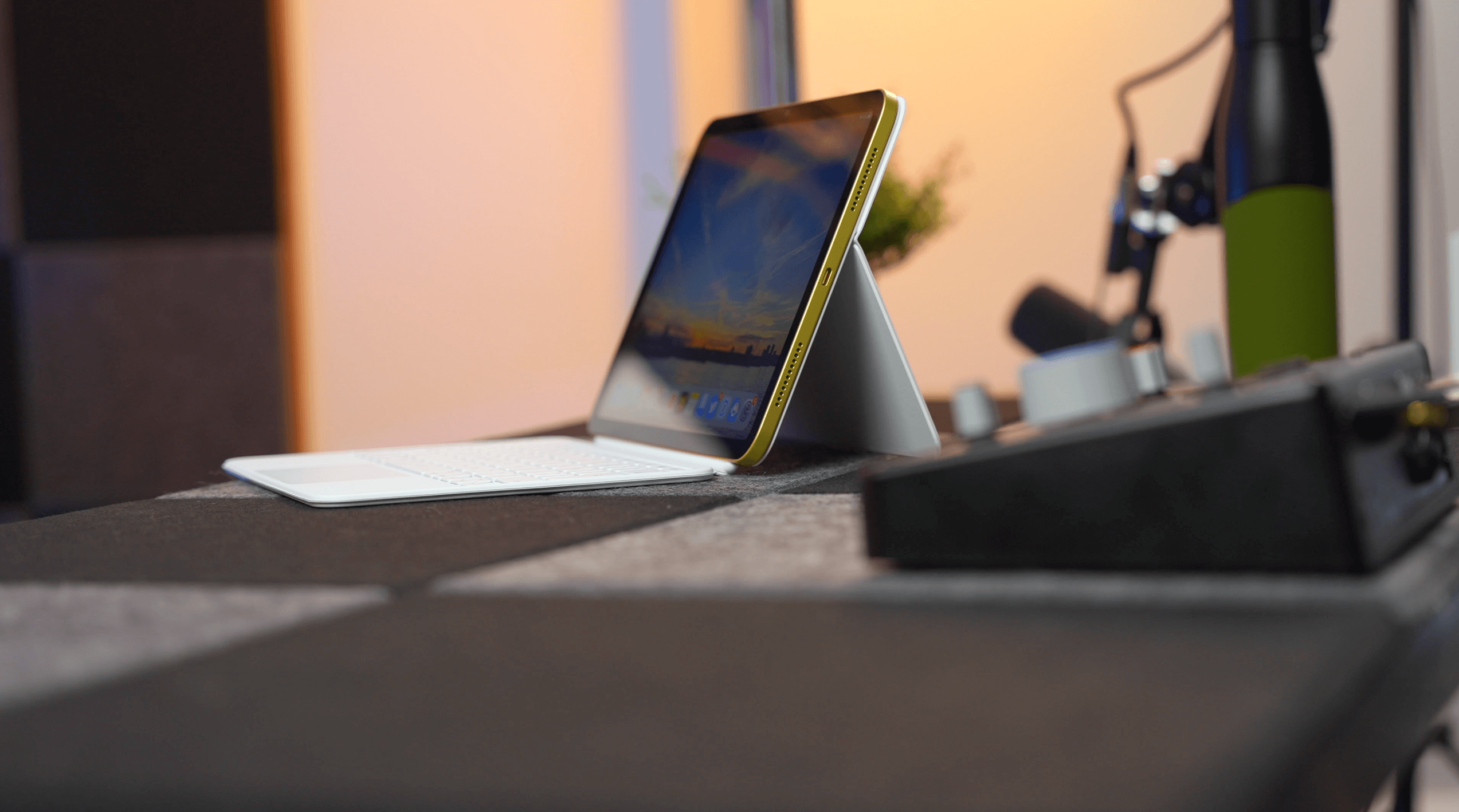 Welcome to Apple's WEIRDEST iPad… Ever | by Mark Ellis | Mac O