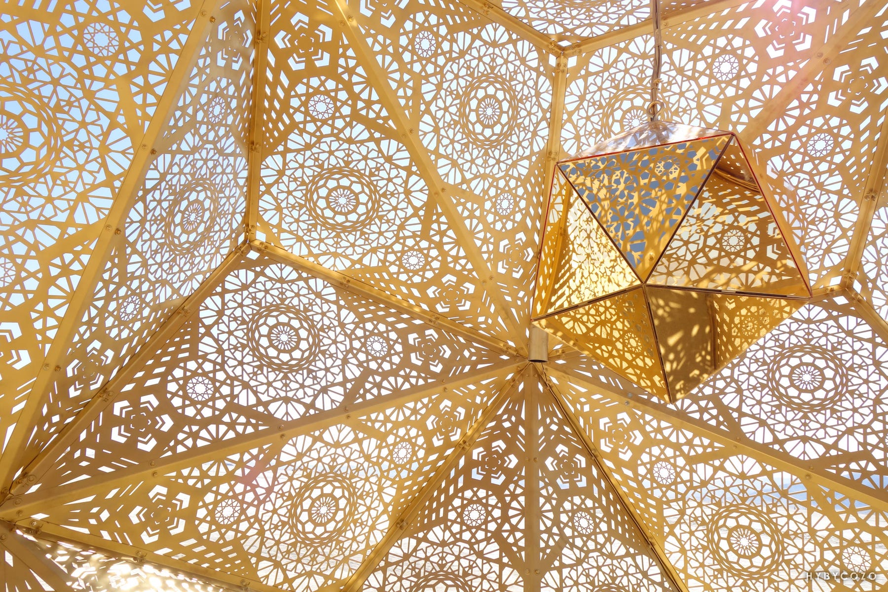 Geometry from outer space — Quasicrystal patterning in